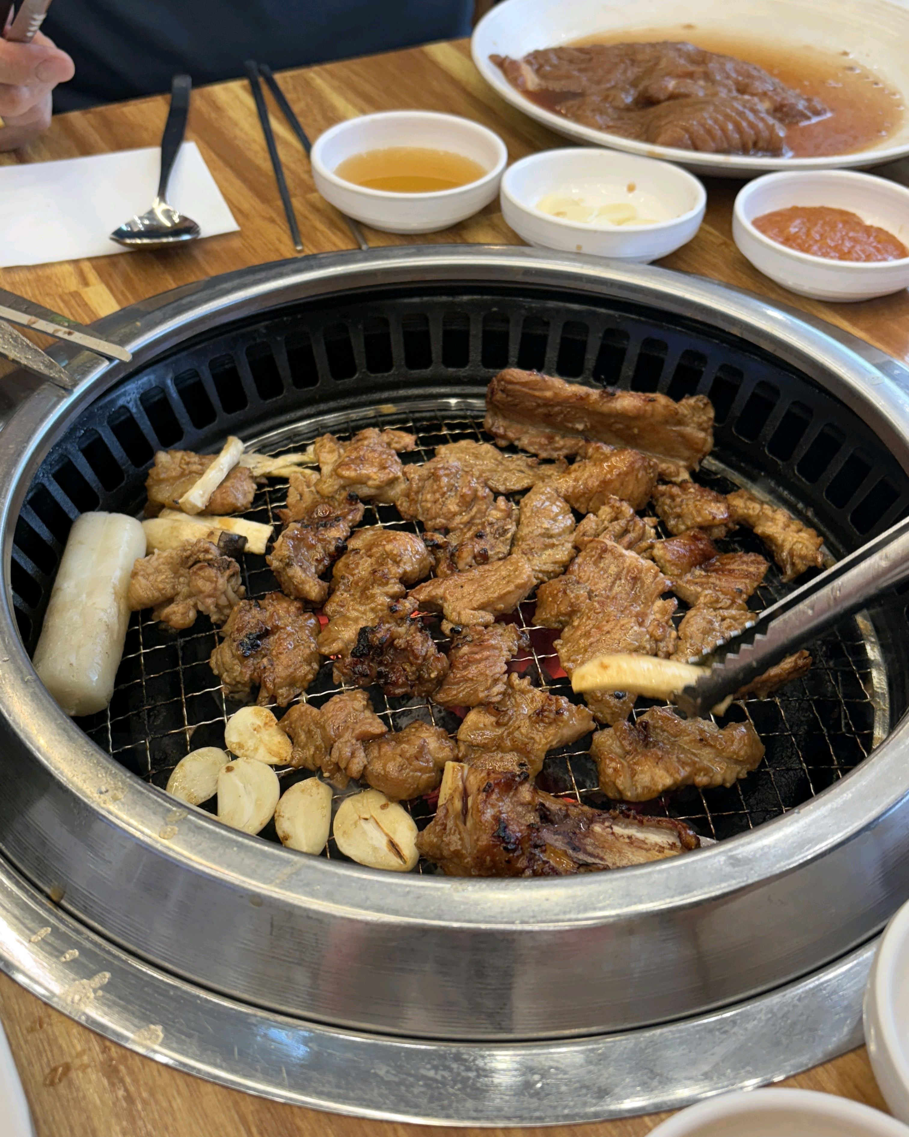 냉면에 고기얹어 먹고 싶어서...ㅎ - 대전 맛집 솔가숯불갈비 대전직영점
