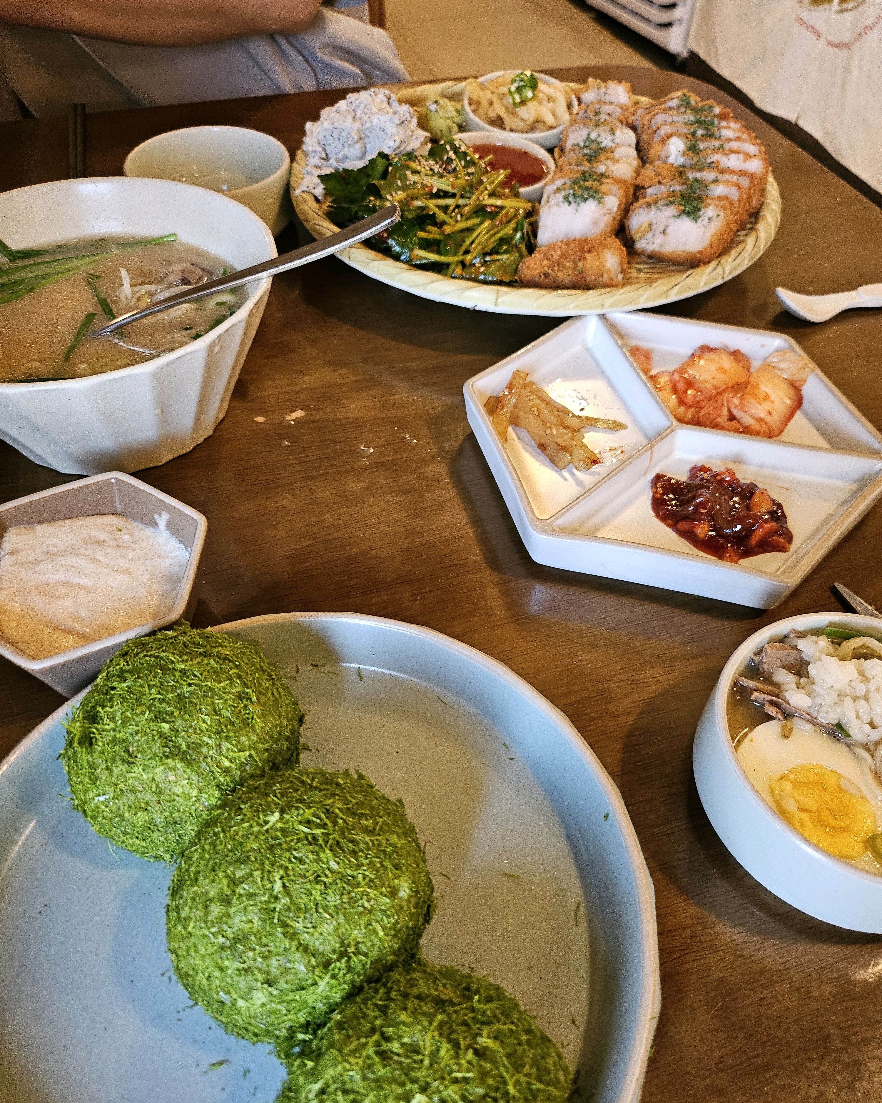 시댁에서 올라가는길에 대전에 아이랑 밥먹으러 왔어요 다맛있네여 ㅎ - 대전 맛집 비범