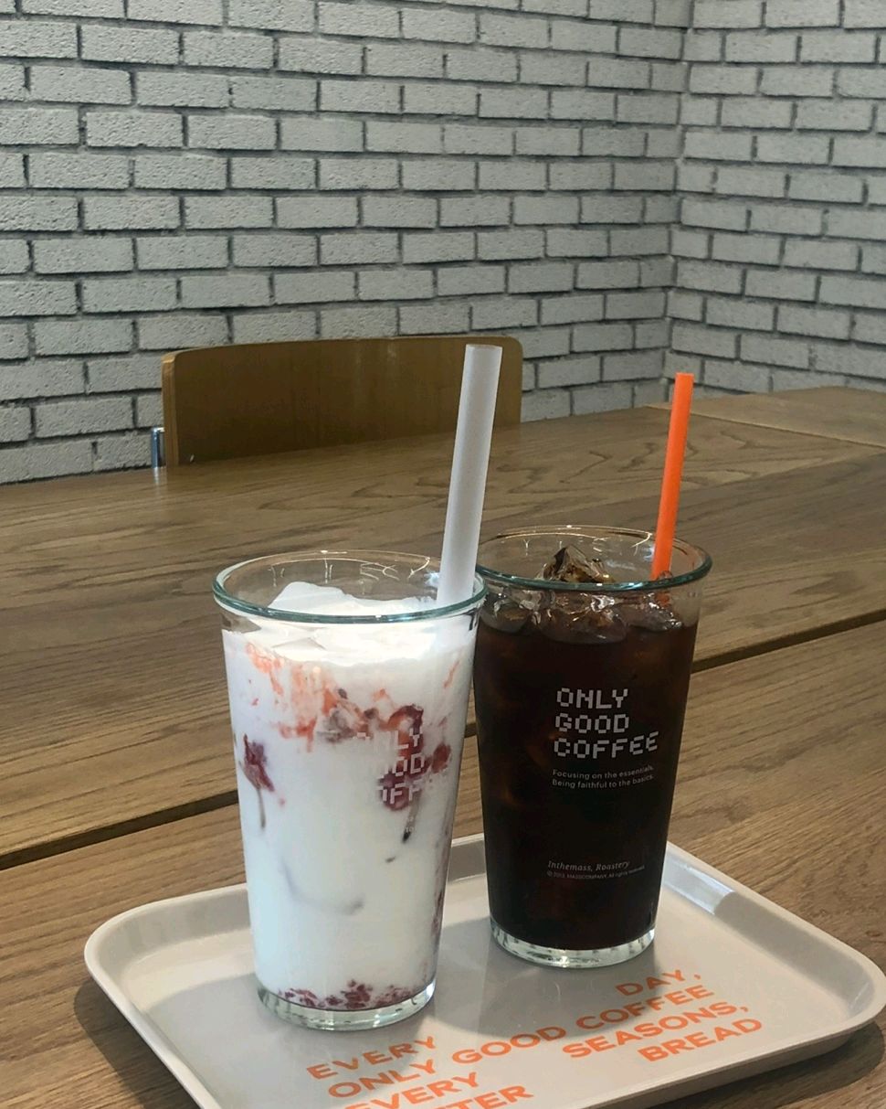 매장이 넓고 쾌적해서 좋고 대화하기에도 좋아요!!! 커피도 맛있숩니다🙂🙂🙂 - 대구 맛집 인더매스 삼덕