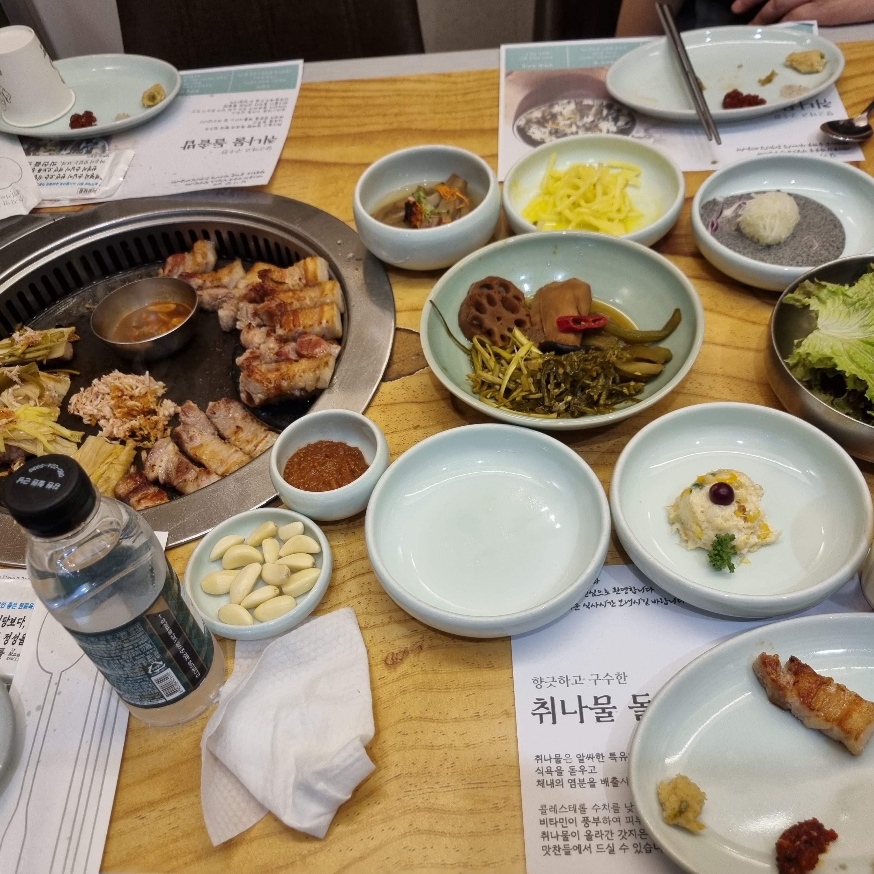 고기도 맛있고 구워주시니 좋네요 - 대전 맛집 맛찬들왕소금구이 갈마점