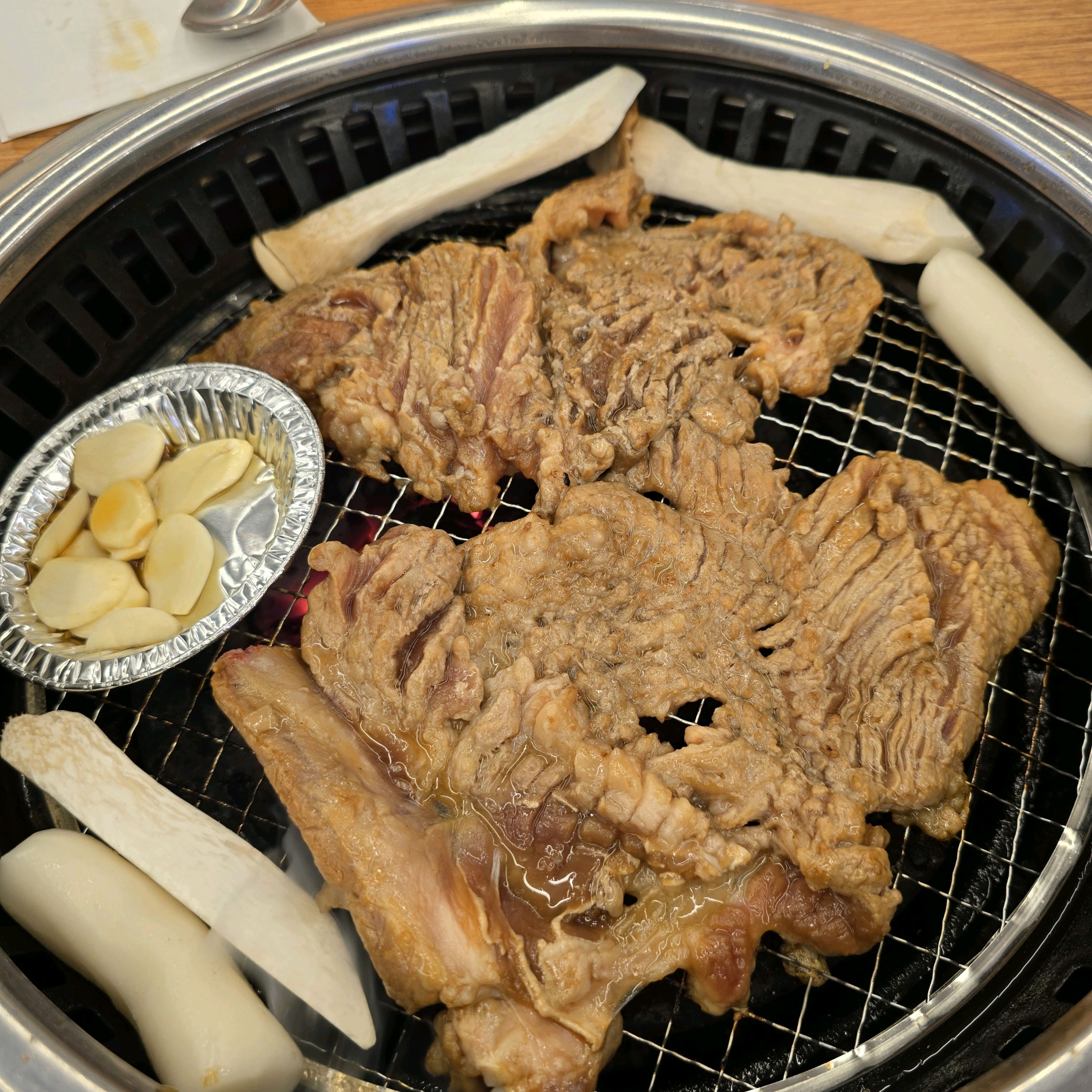 갈비먹으러 집앞 새로생긴 갈비집에 와봤어요. - 대전 맛집 솔가숯불갈비 서대전점