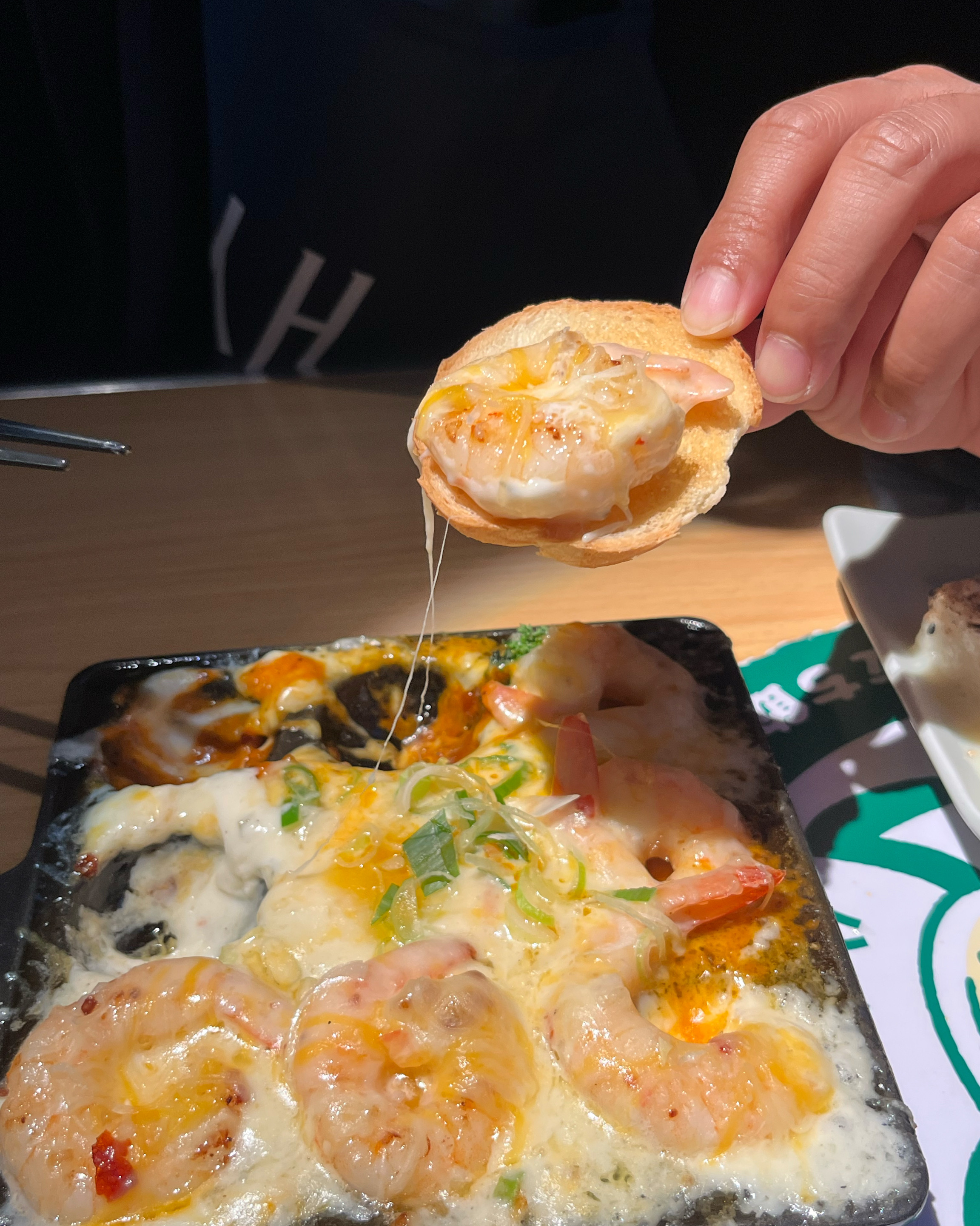 다양한 안주들이 있어서 너무 좋았어요✨ 특히, 짱구에서 나오던 키리모찌 너무 먹어보고싶었는