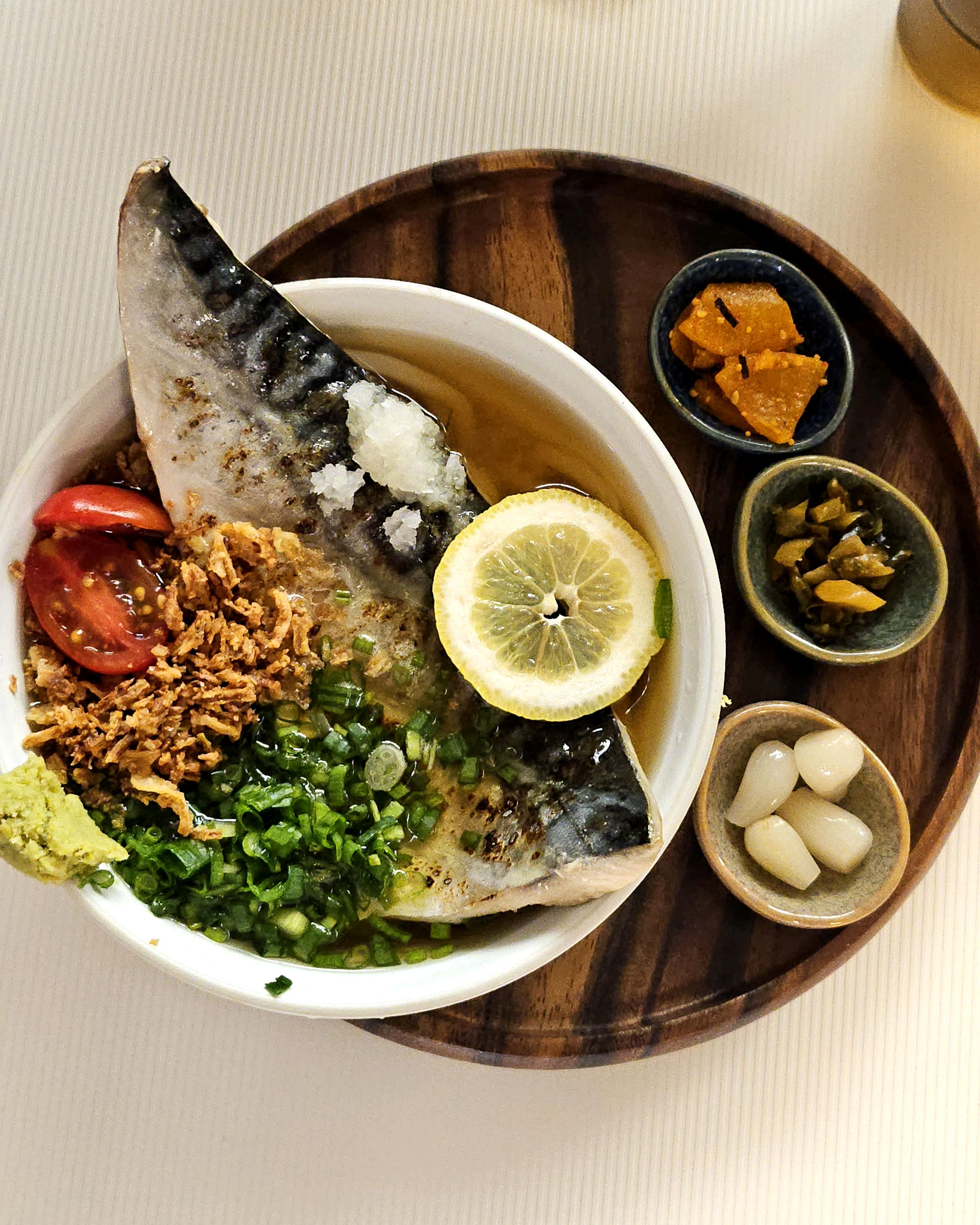 더운 날에 먹는 냉소바 맛있고,, 돈카츠덮밥 맛있고 니꾸덮밥 맛있고,, 웨이팅 절대 안하는