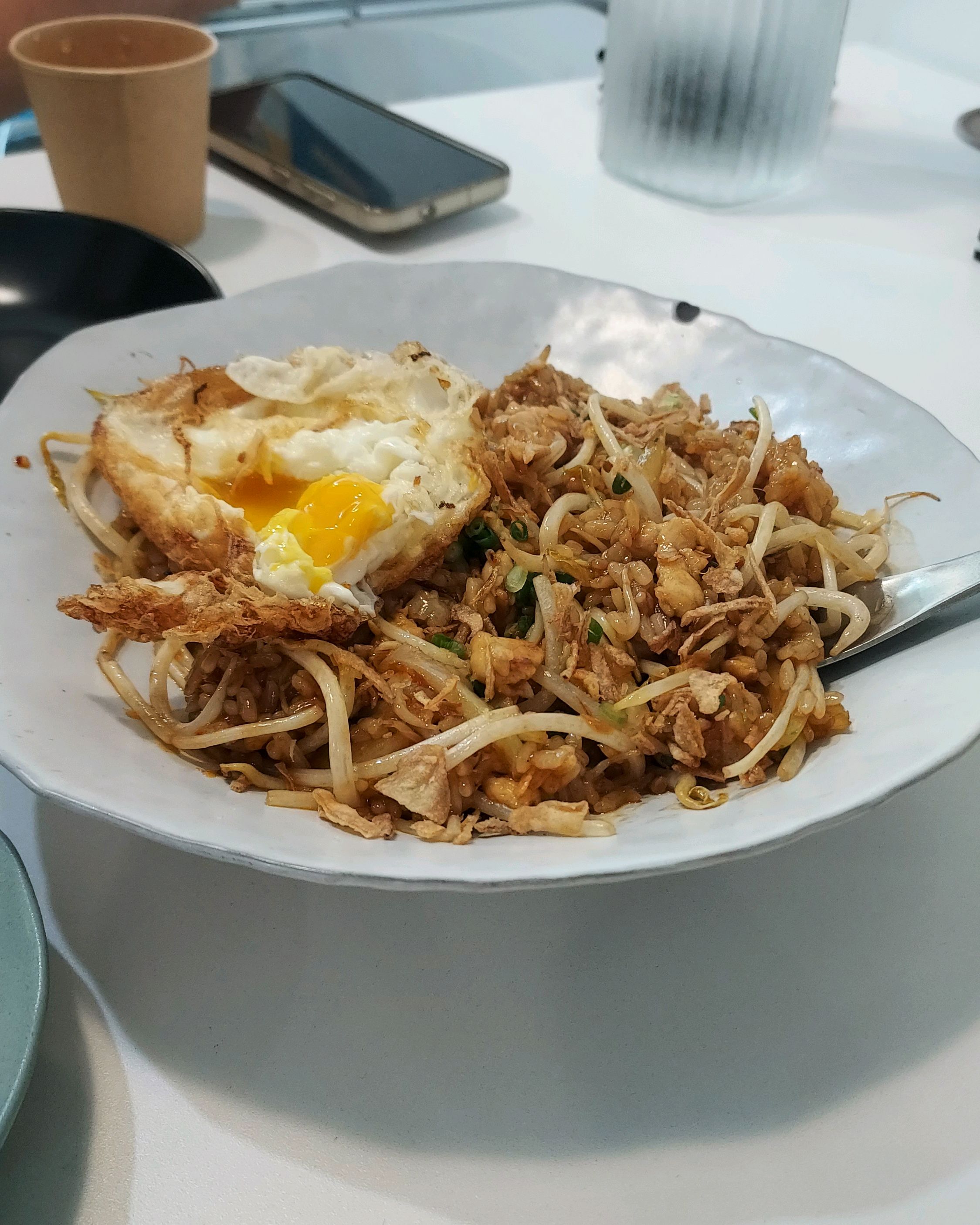 근처에 왔다가 들렸는데 쌀국수도 나시고랭, 등심카츠 모두 맛있네요~ 등심은 부드럽고 나시고