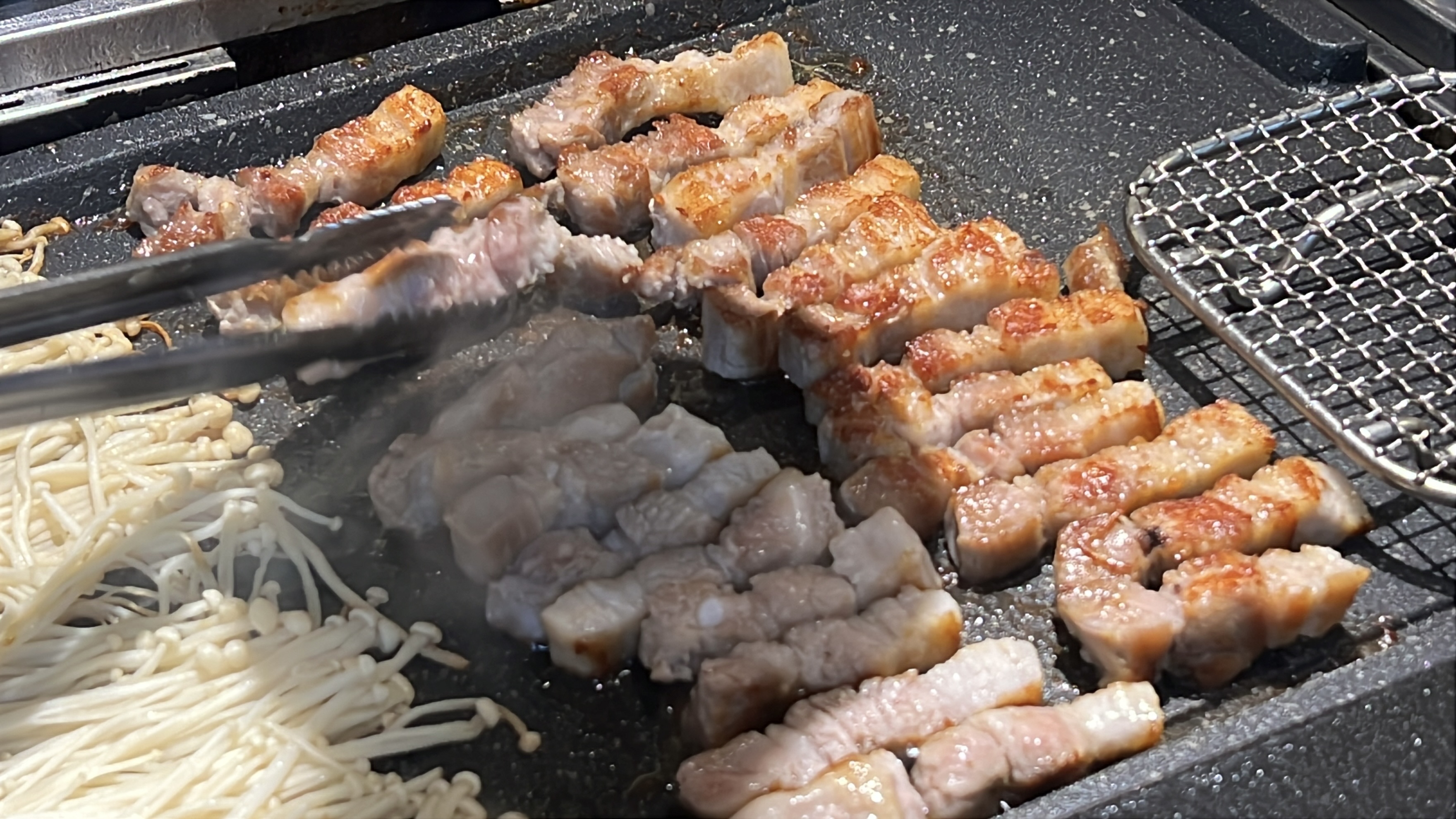 경다 북문 맛집이라서 갔는데 역시 너무 맛있네요 부모님도 맛있다고 하셔서 좋았고 주차장있는
