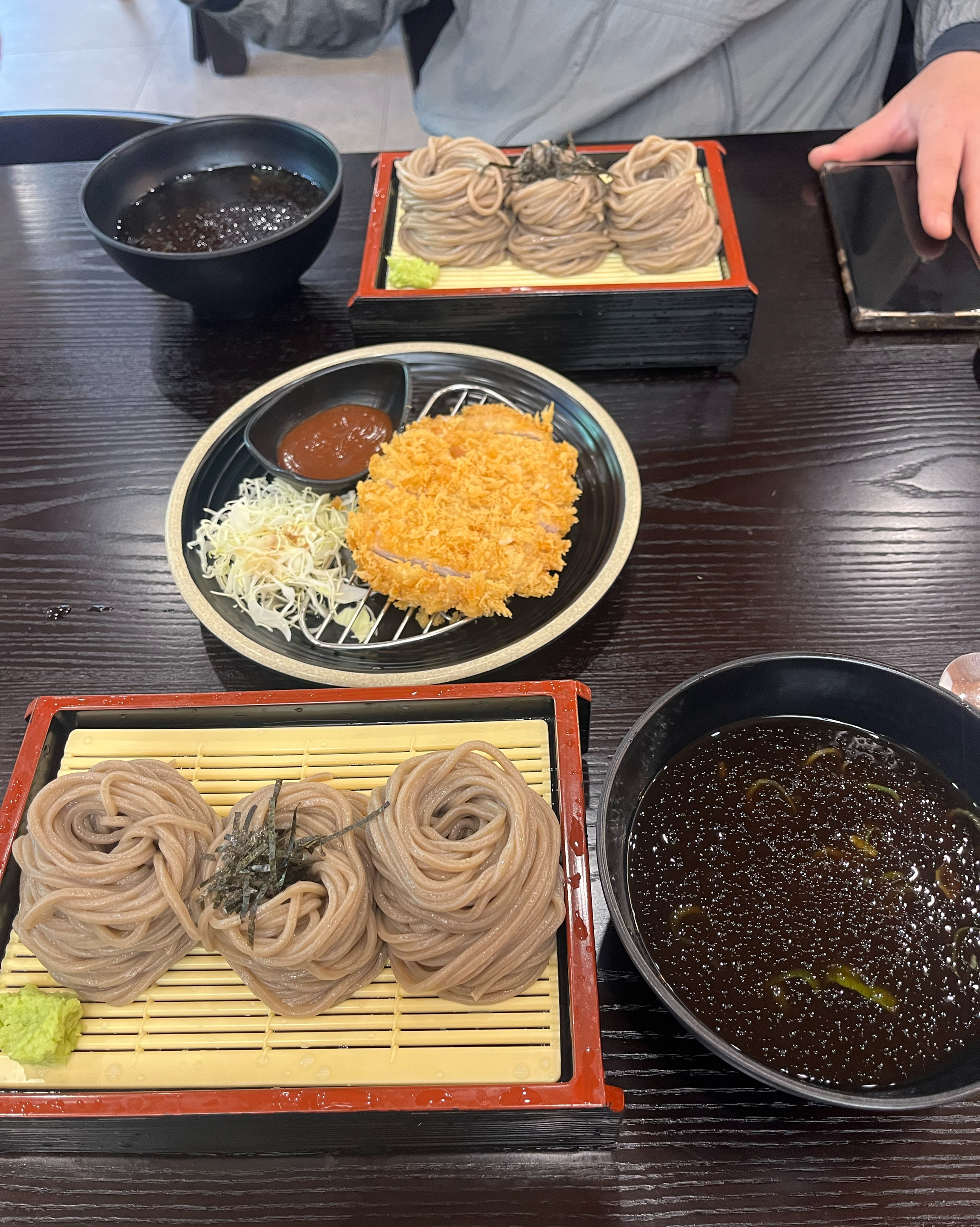 왜 줄을 길게 서있는지 알겠네요!!! 이 근방에 소바 맛있는 곳은 없었는데 너무 만족한 식