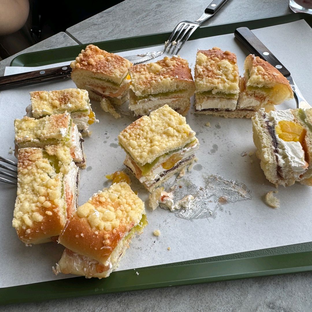 맘모스빵이 진짜 미쳤습니다...! 너무 맛있고 뷰맛집~~ - 대전 맛집 cafe N&D