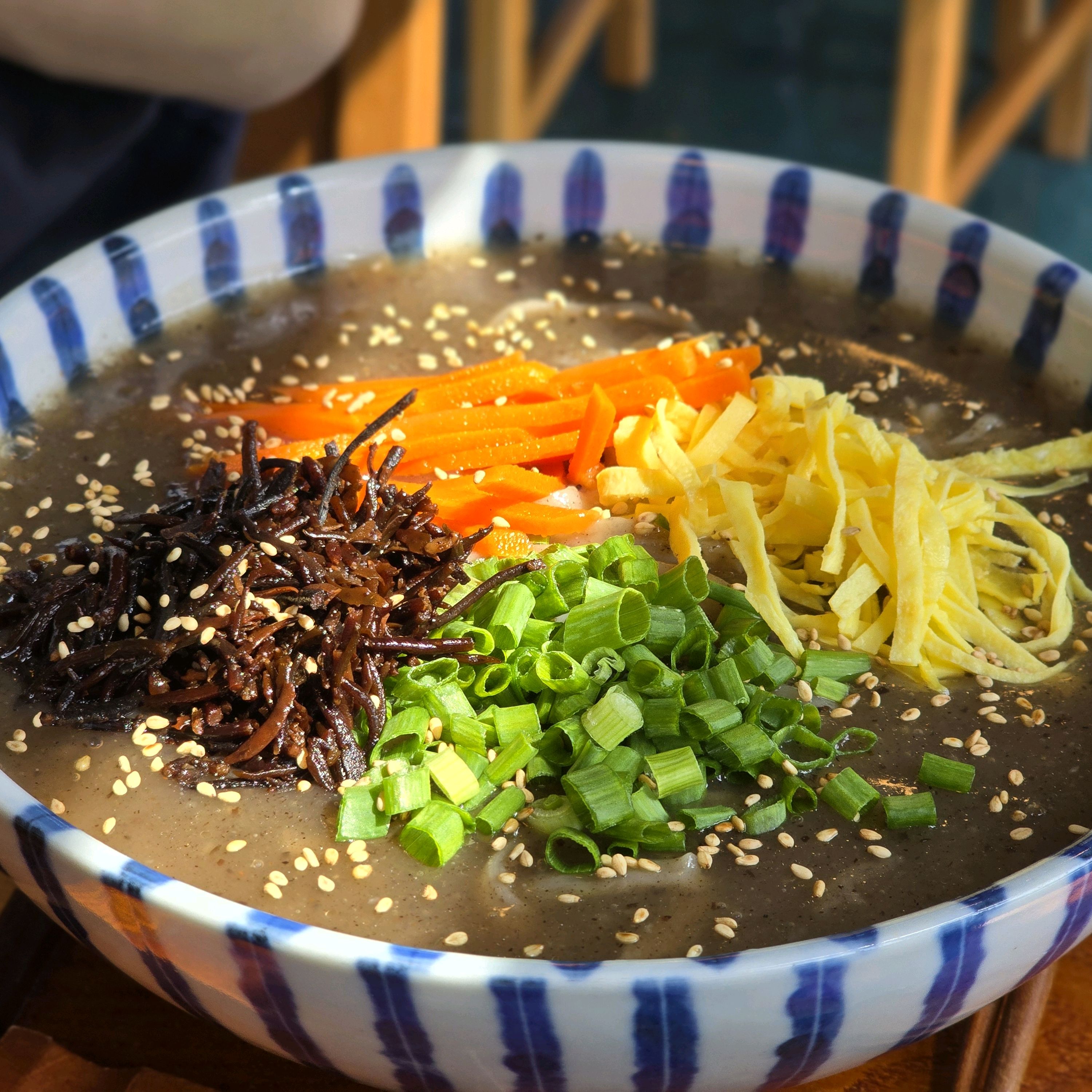 친구 추천으로 다녀왔는데 정말 보말죽이 환상입니다.. - 제주 맛집 바당길 서귀포점
