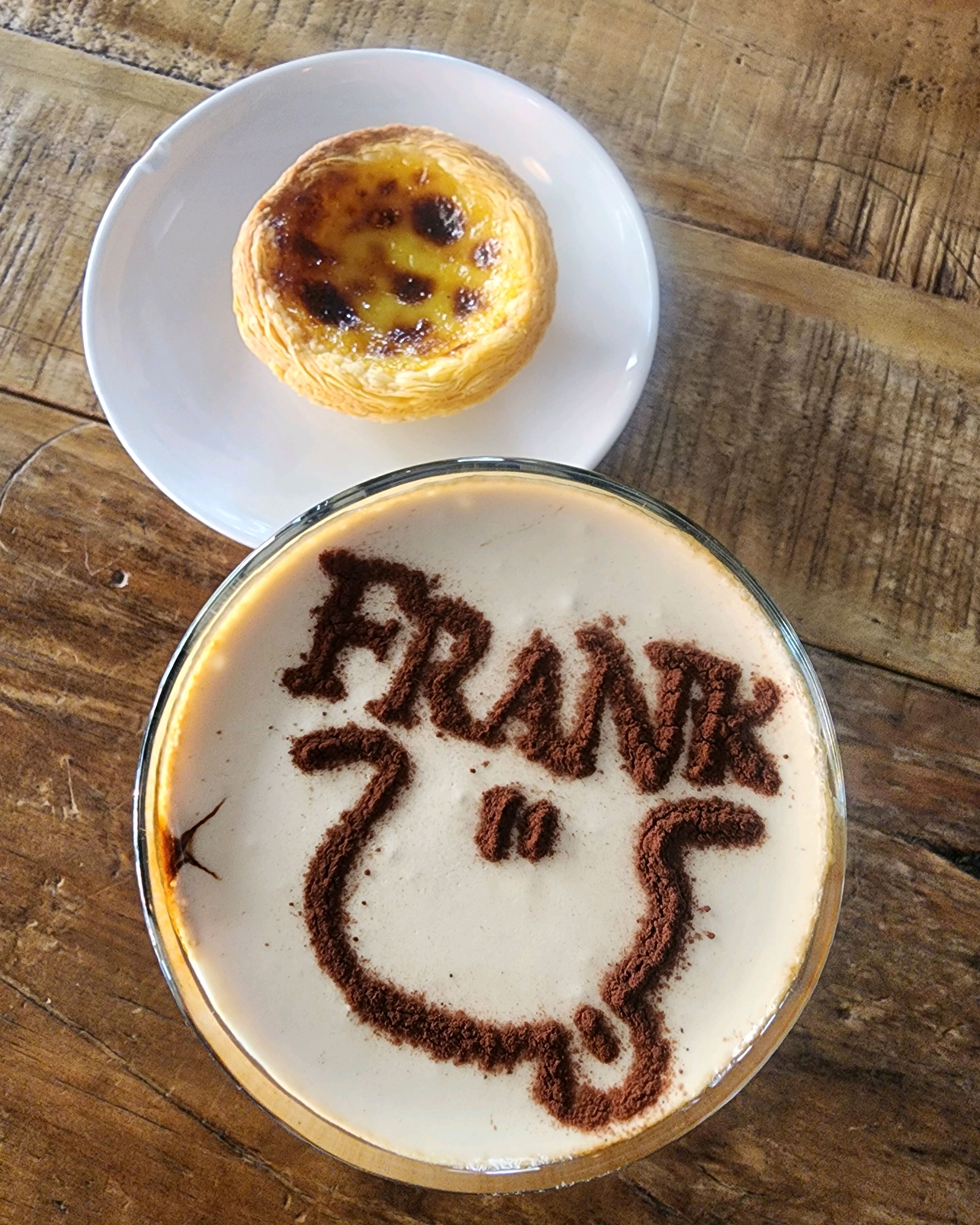 커피 한모금 입에 넣으면 입안에서 향이 터지는 느낌입니다. - 대전 맛집 프랭크커핀바 대전둔산점