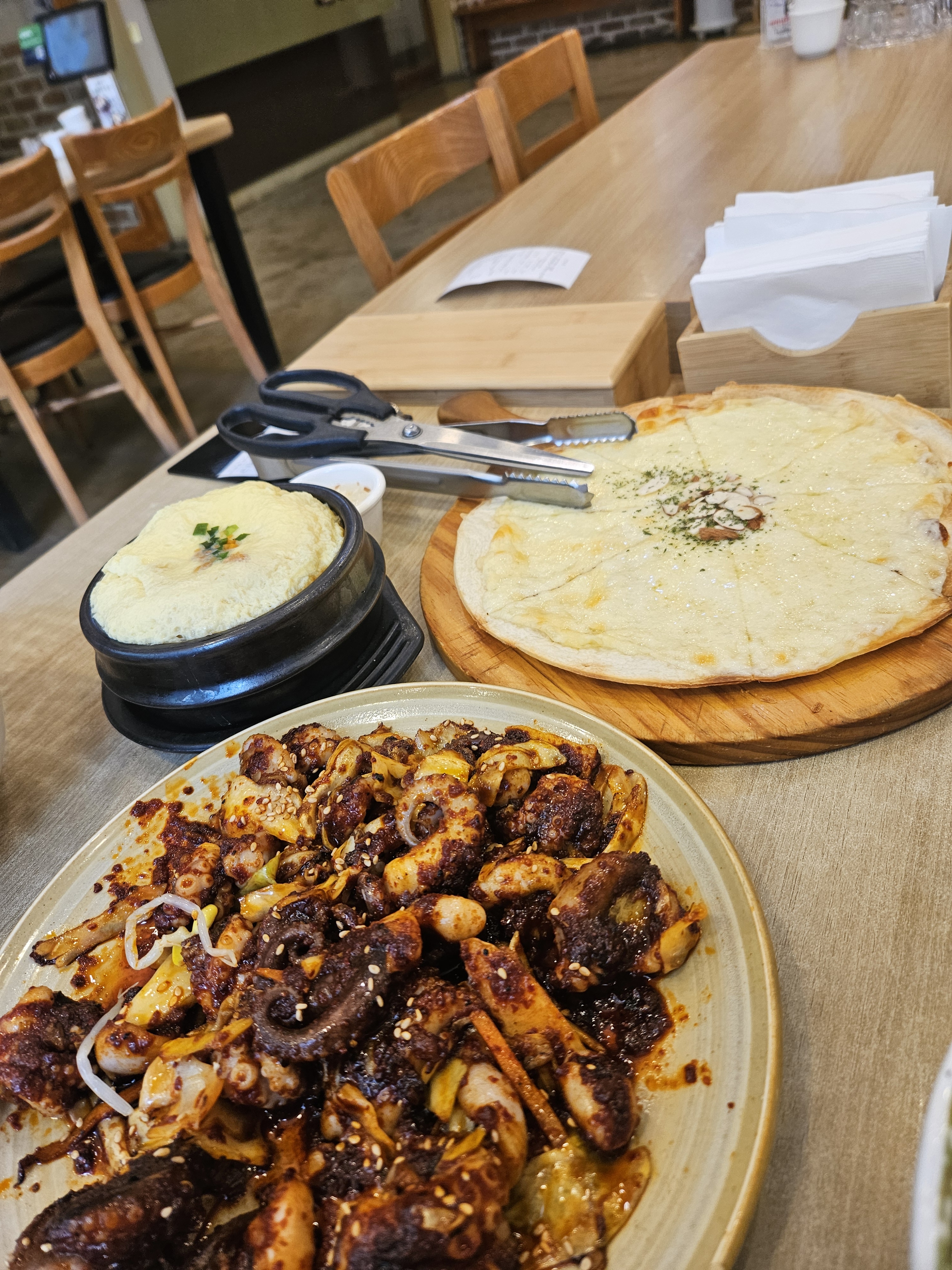 쭈꾸미 양념이 너무 맛있고 세트구성이 알차요! - 대전 맛집 보끄미 둔산점