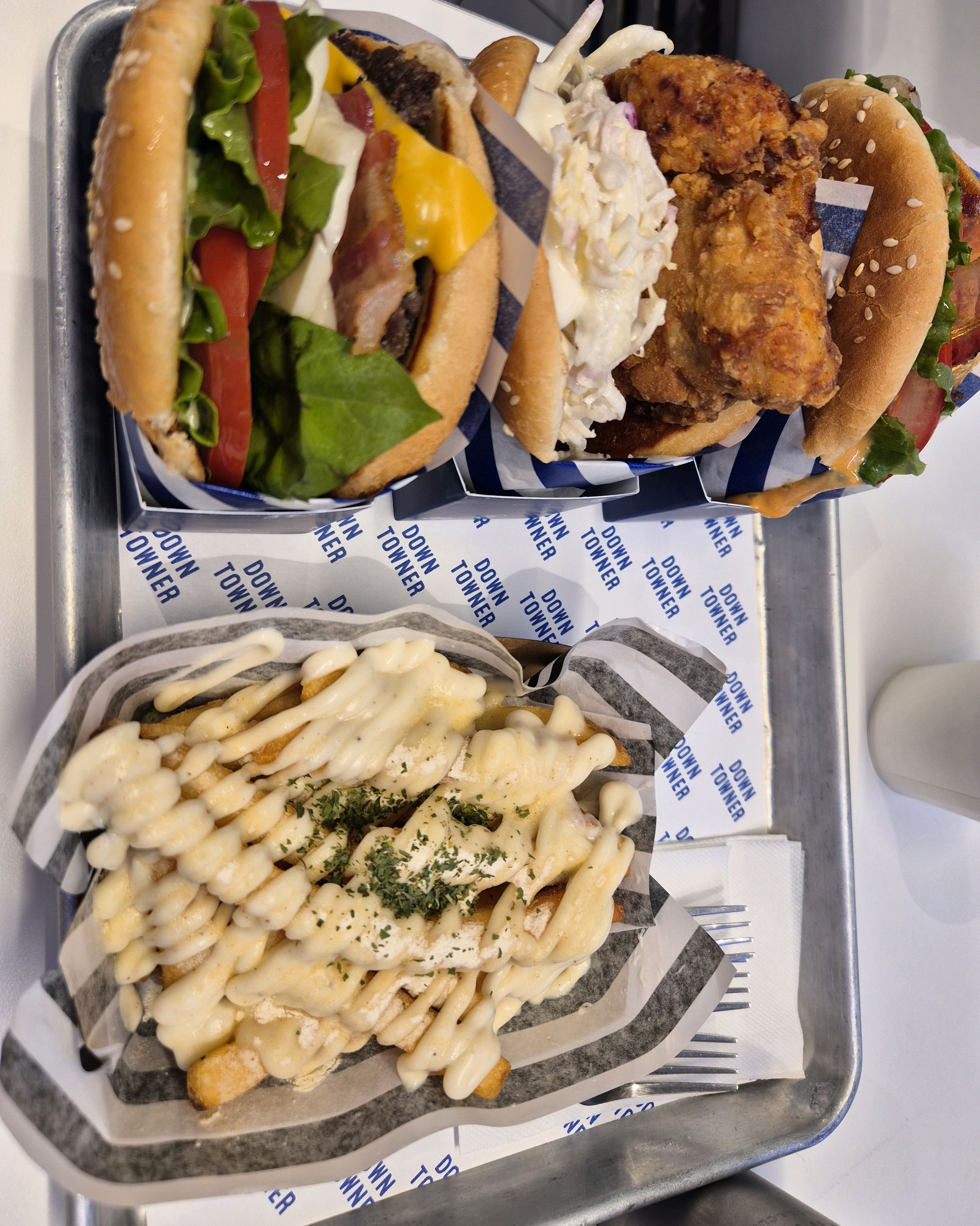 크리스피 치킨이랑 다운타우너 먹었는데 맛있게 잘 먹었습니다~ - 대전 맛집 다운타우너 갤러리아 타임월드