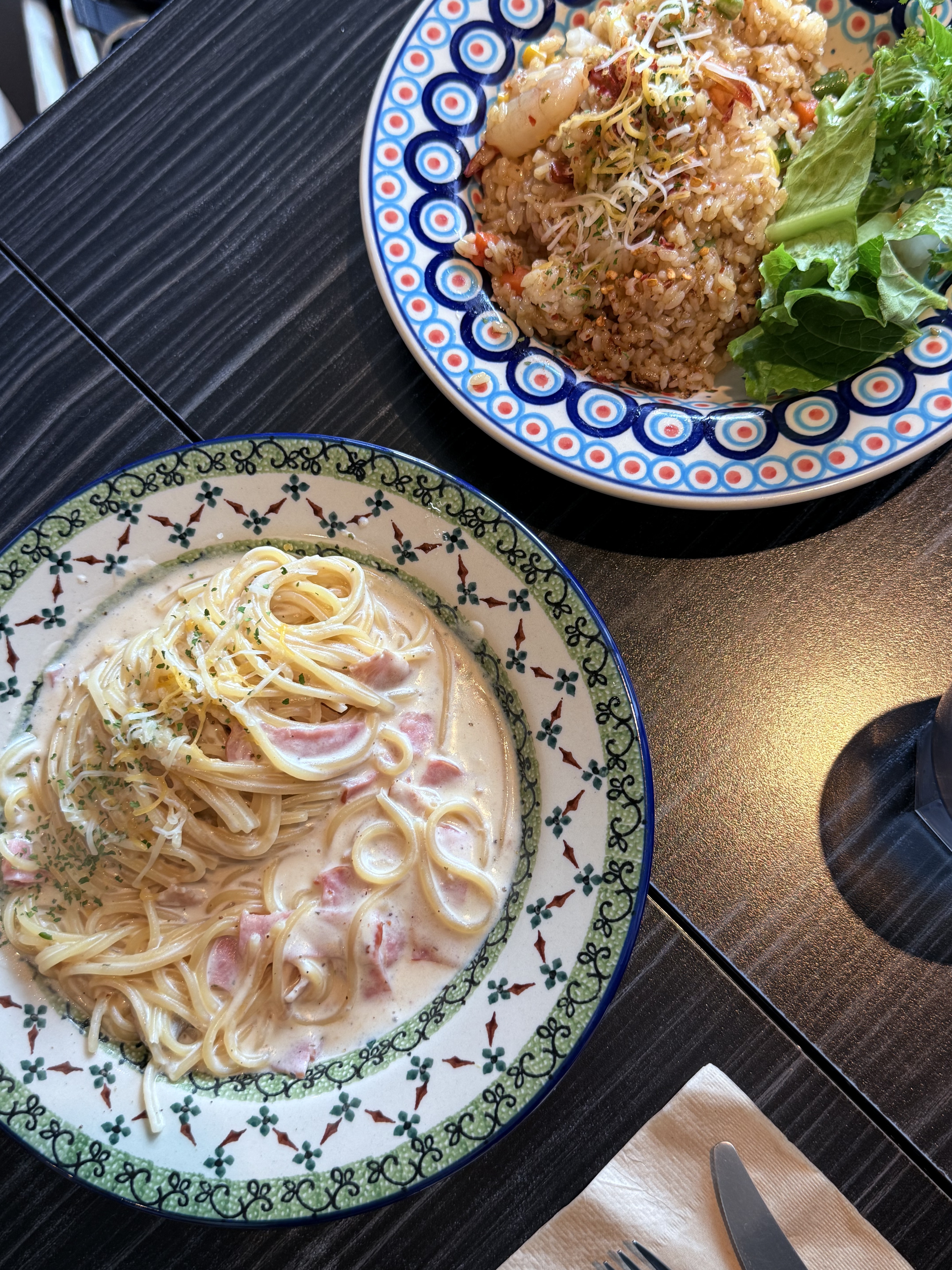 음식이 너무 맛있고 그릇이 예뻐요 - 대전 맛집 씨멘트 궁동충남대점