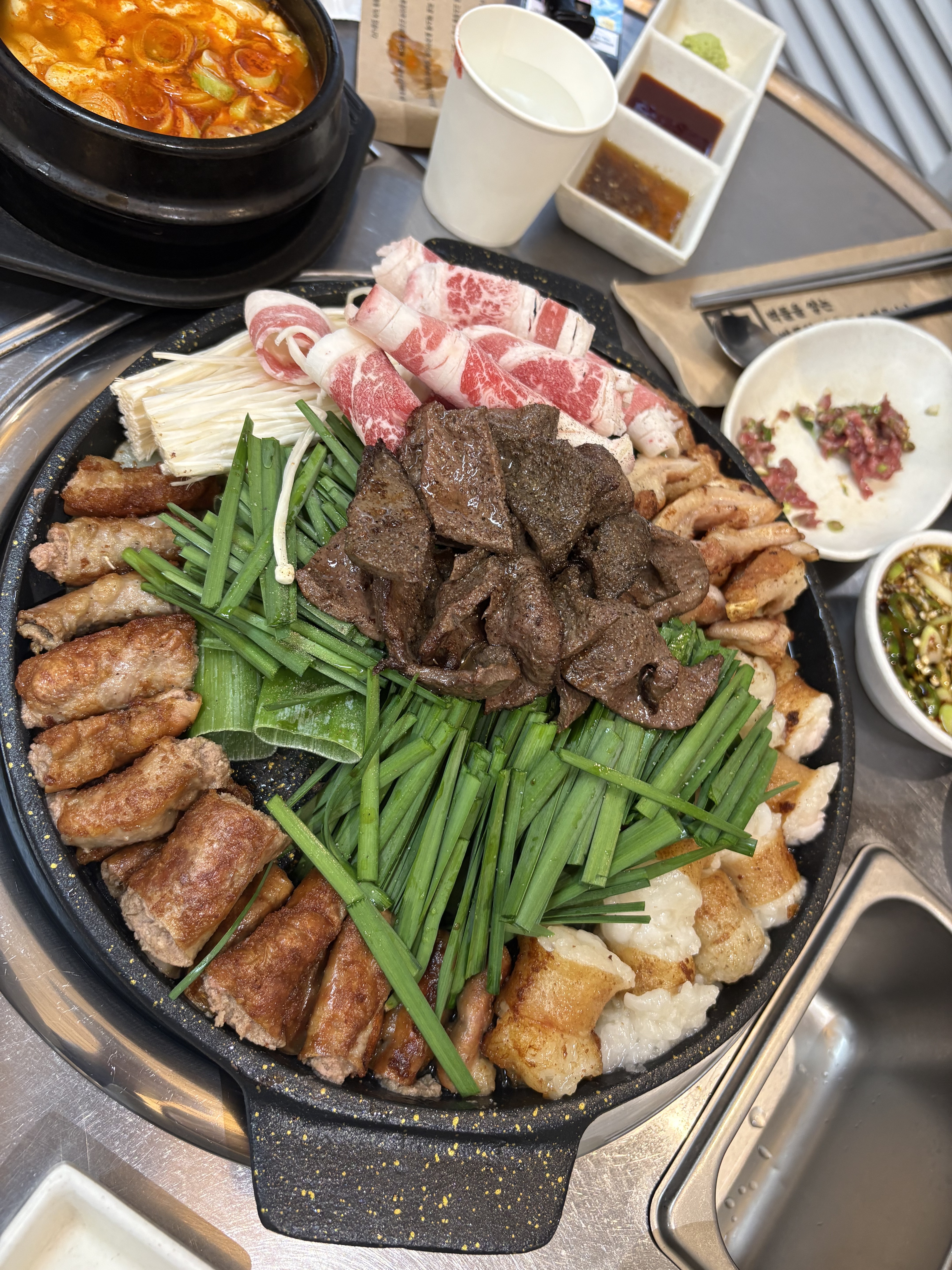 곱창이 먹고싶어서 왔는데 너무 맛있어요!양도 푸짐하규 마지막으로 볶음밥까지 싹먹으면 딱이에