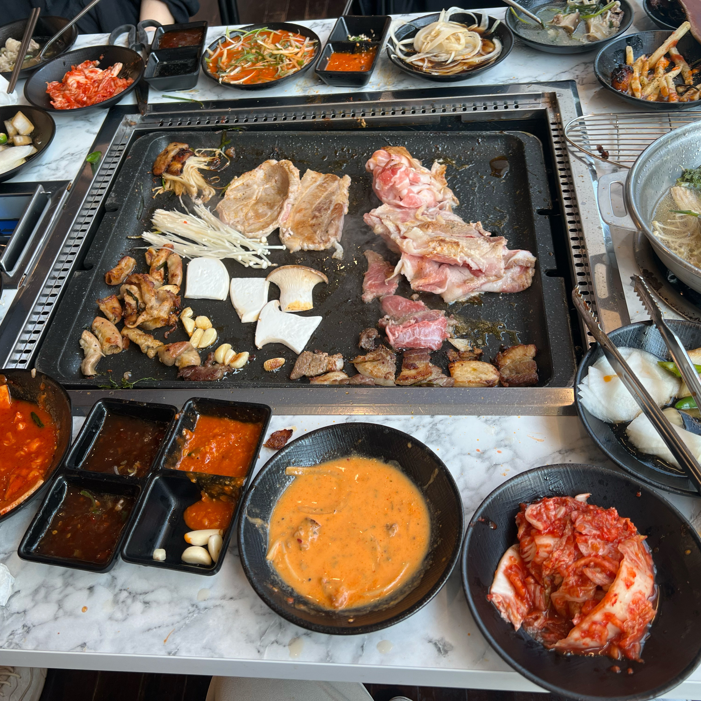 굿입니다 맛있어요😋 인기 많다고 해서 궁금해서 처음으로 온건데 맛있게 잘 먹었습니다 ㅎㅎ