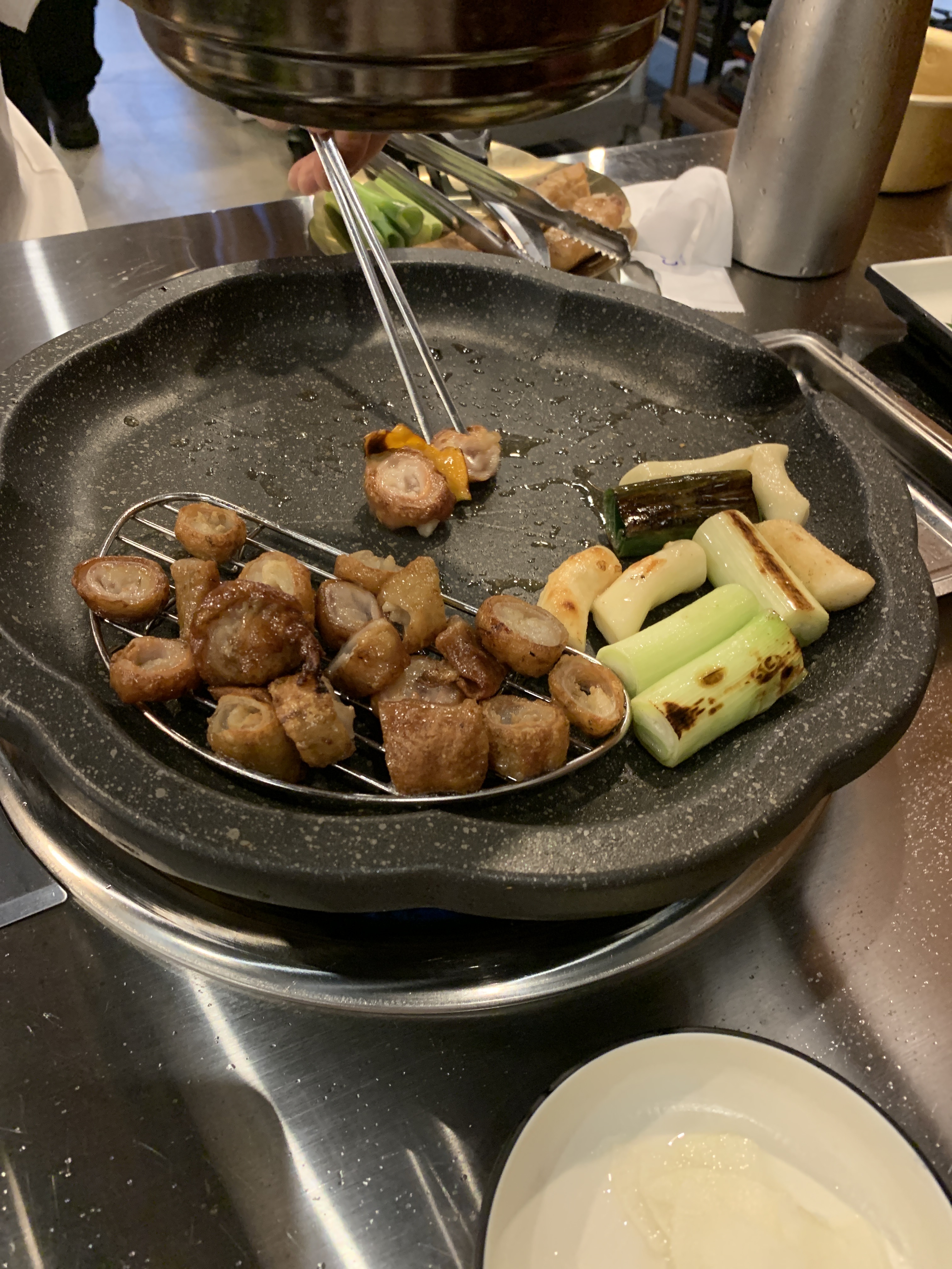 냄새안나도 부드러워요 쌈야채 맘대로 가져다 먹을수있어서 좋았습니다 - 대구 맛집 연막창 침산고성직영점