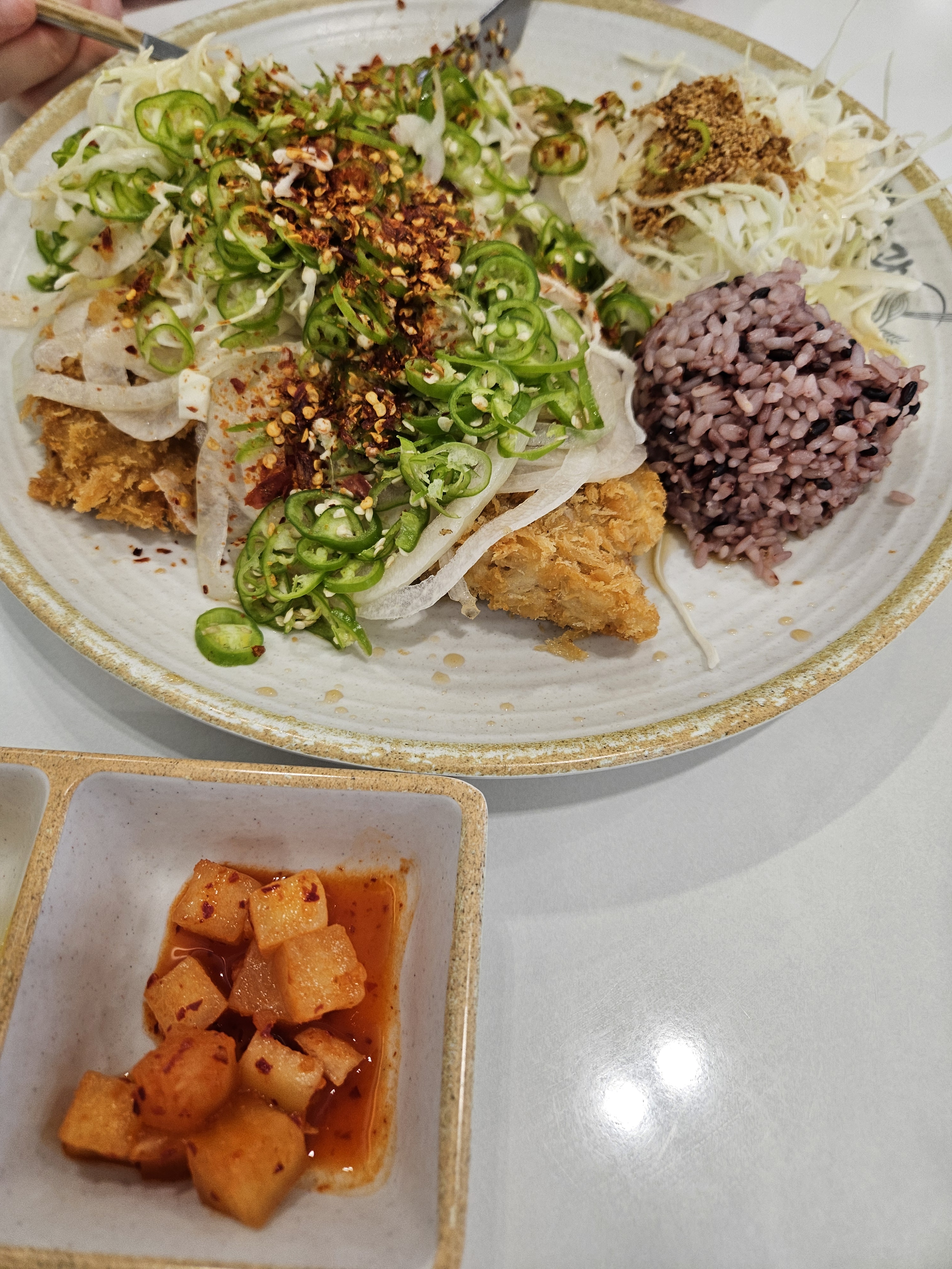 처음 맛보는 소스에요 맛있어요 - 대전 맛집 대전봉명동맛집 대손관본점