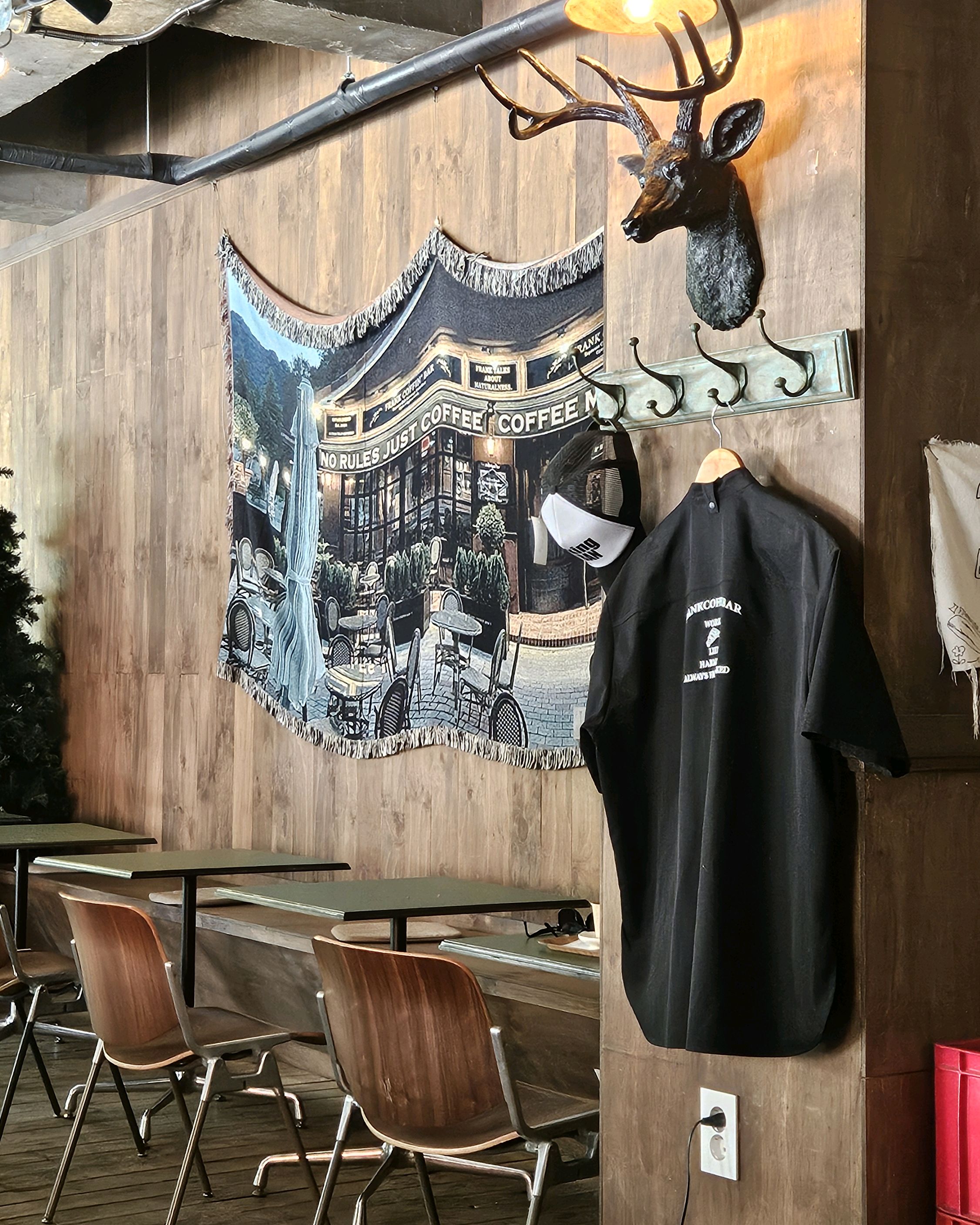 커피를 좋아하는 남자친구의 최애 카페입니다..☕️ 커피가 진짜 맛있다고 하네요. 저는 커피