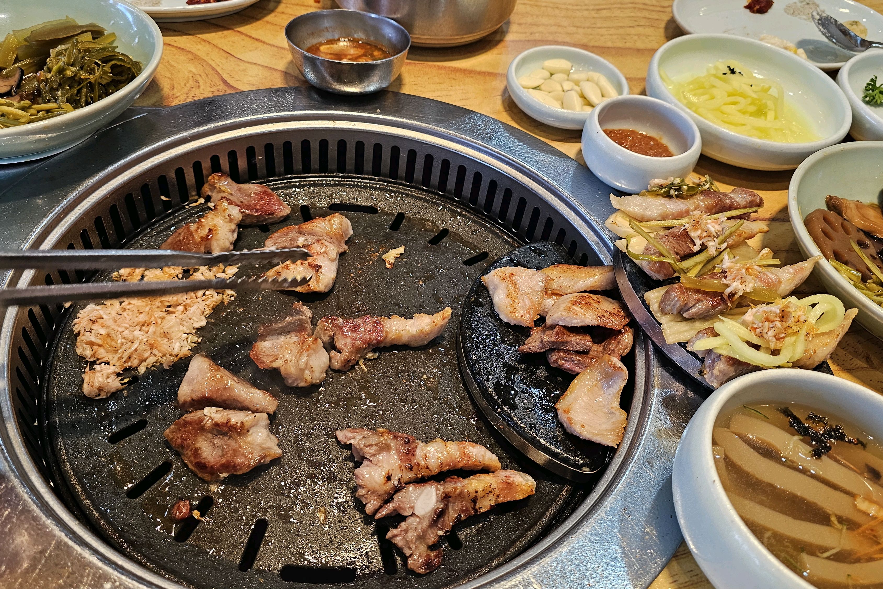이주 만족합니다 - 대전 맛집 맛찬들왕소금구이 갈마점