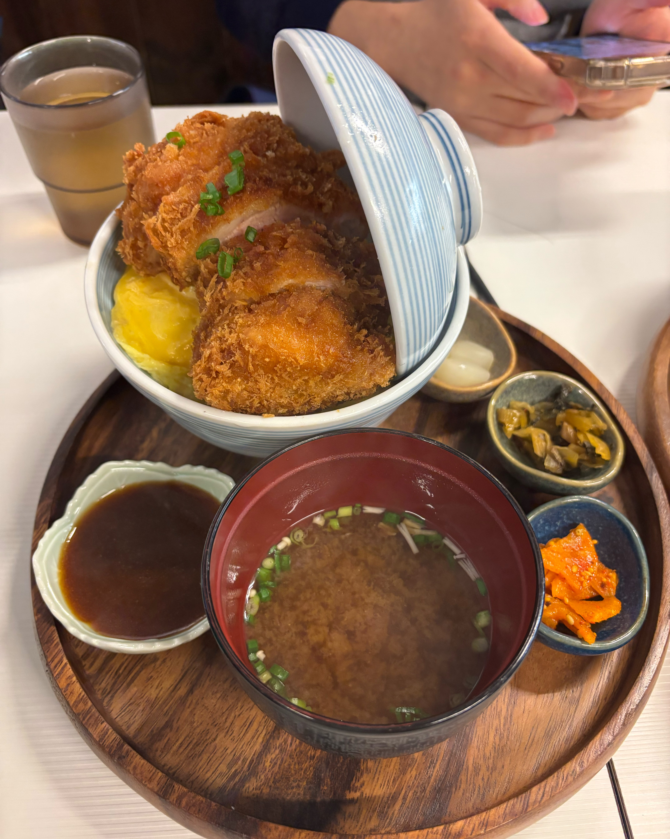분위기도 너무 좋고 고등어 비린내도 안나고 너무 맛있네요 - 성수 맛집 도우또 성수