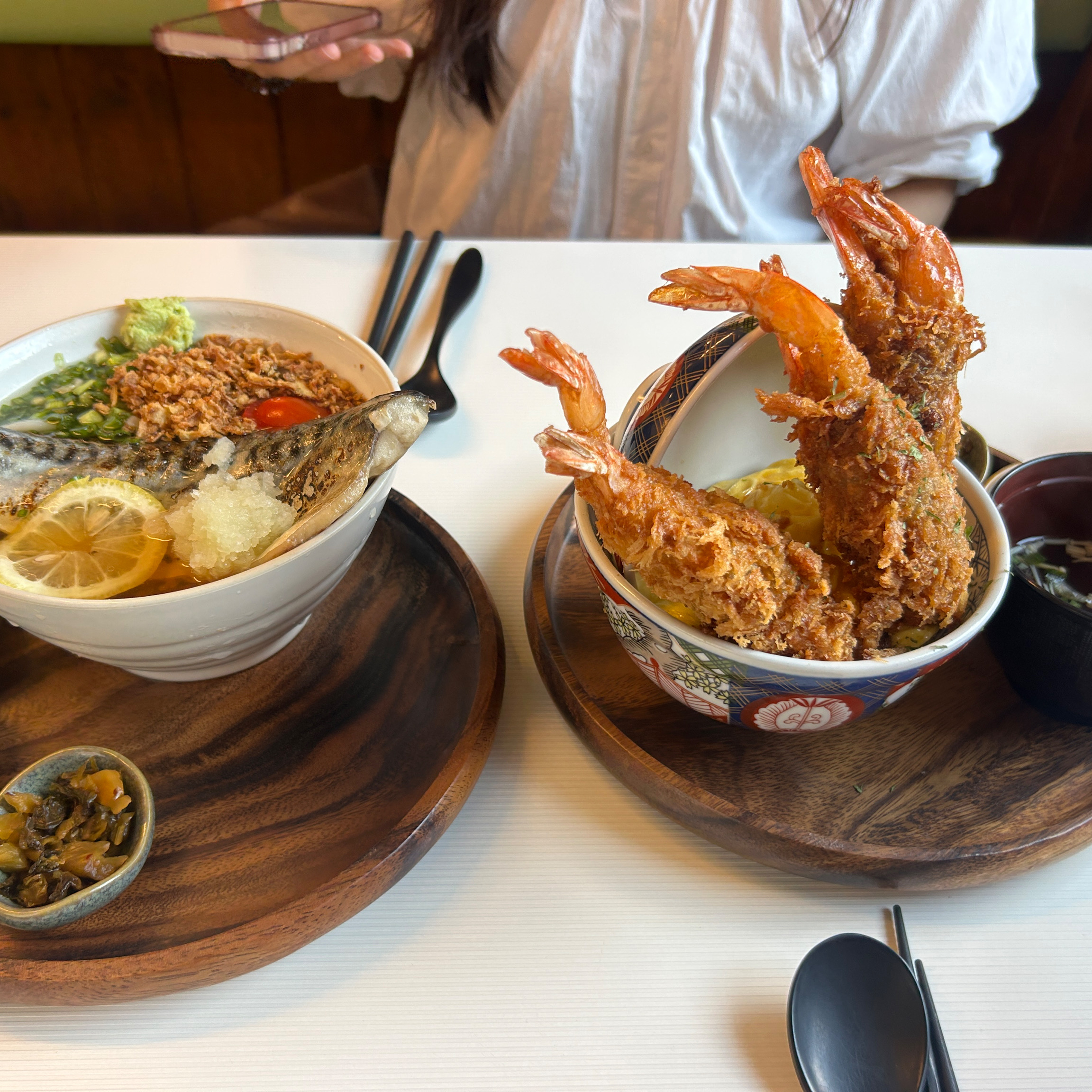 너무 맛있어요!! 고등어가 진짜 맛있어요!! - 성수 맛집 도우또 성수