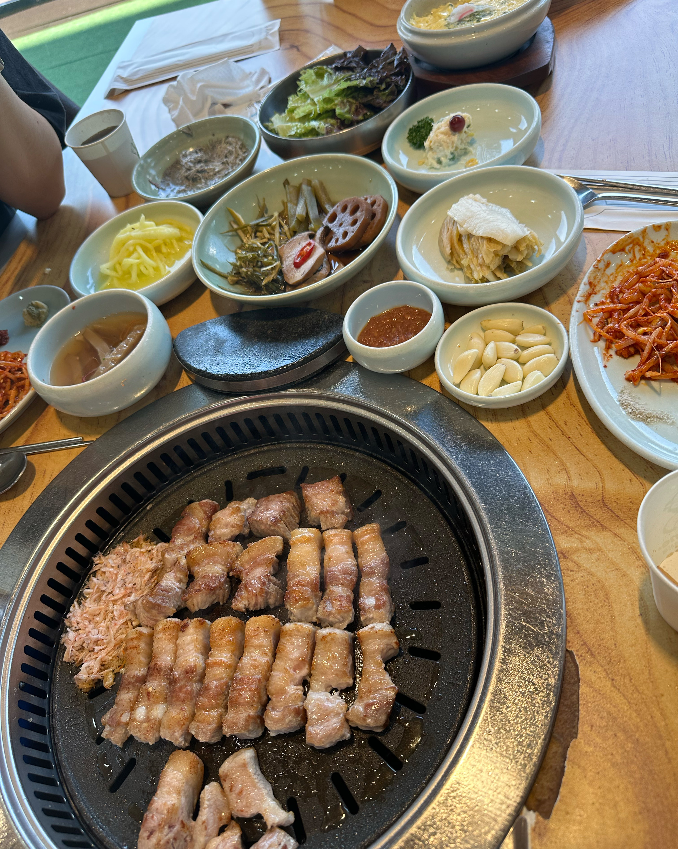 고기구울줄 모르는 2인이 가서 맛있게 구워주신 고기를 배터지게 먹고왔어요^^ - 대전 맛집 맛찬들왕소금구이 갈마점