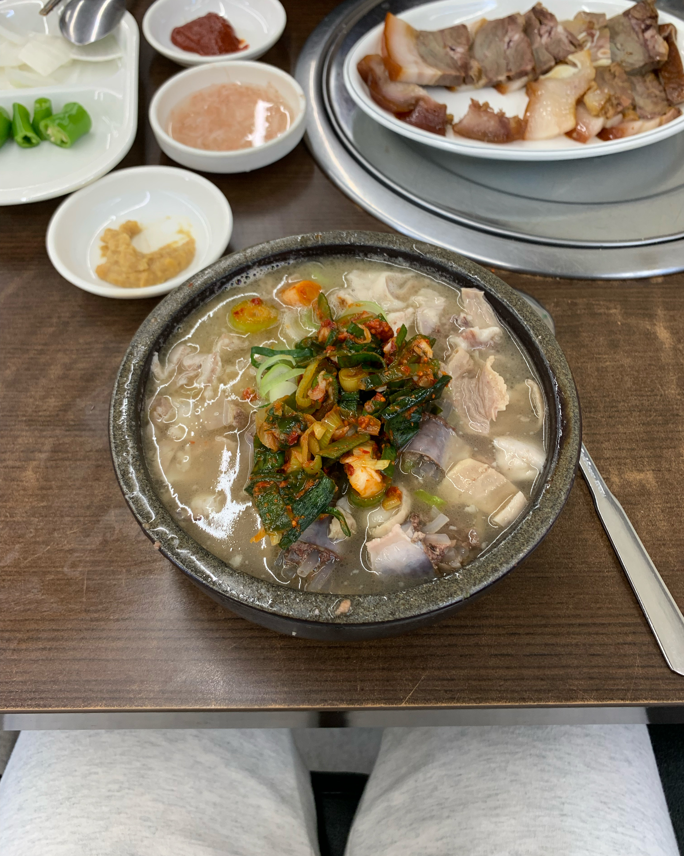 여기는 회전도 빠르고 음식도금방 나오고, - 대전 맛집 오문창순대국밥