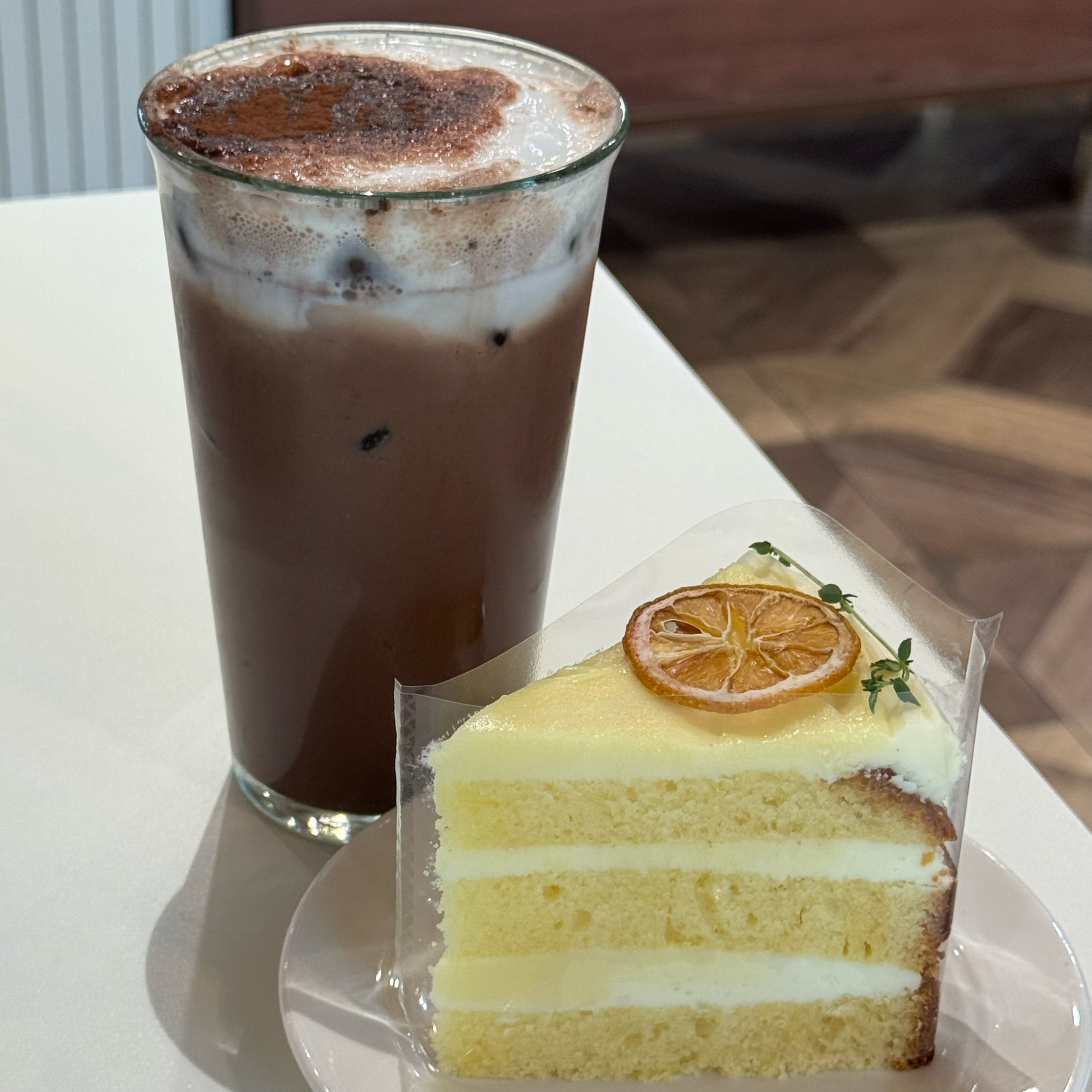 대전 카페 땡큐베리머치 케이크랑 음료 둘다 저렴한 편인데 맛있어요 - 대전 맛집 땡큐베리머치