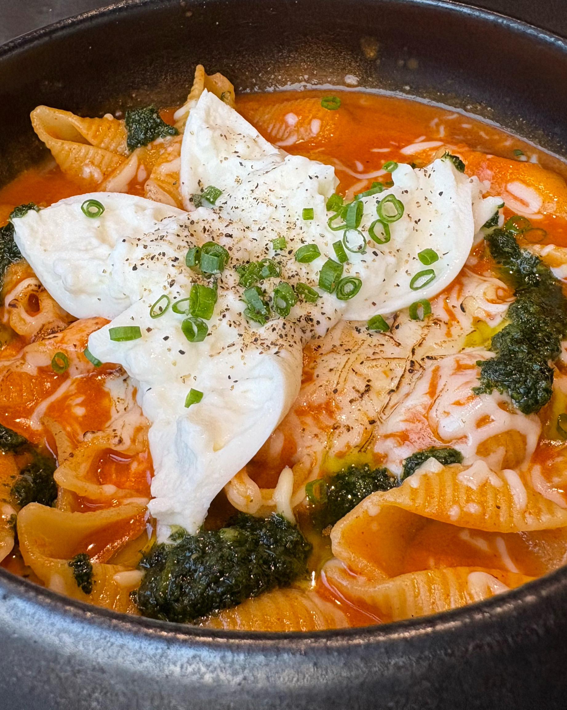 안흔한 메뉴들에 맛도 기대한것보다 훨씬 맛있고 직원분들도 친절해서 너무 즐거운 저녁이였습니