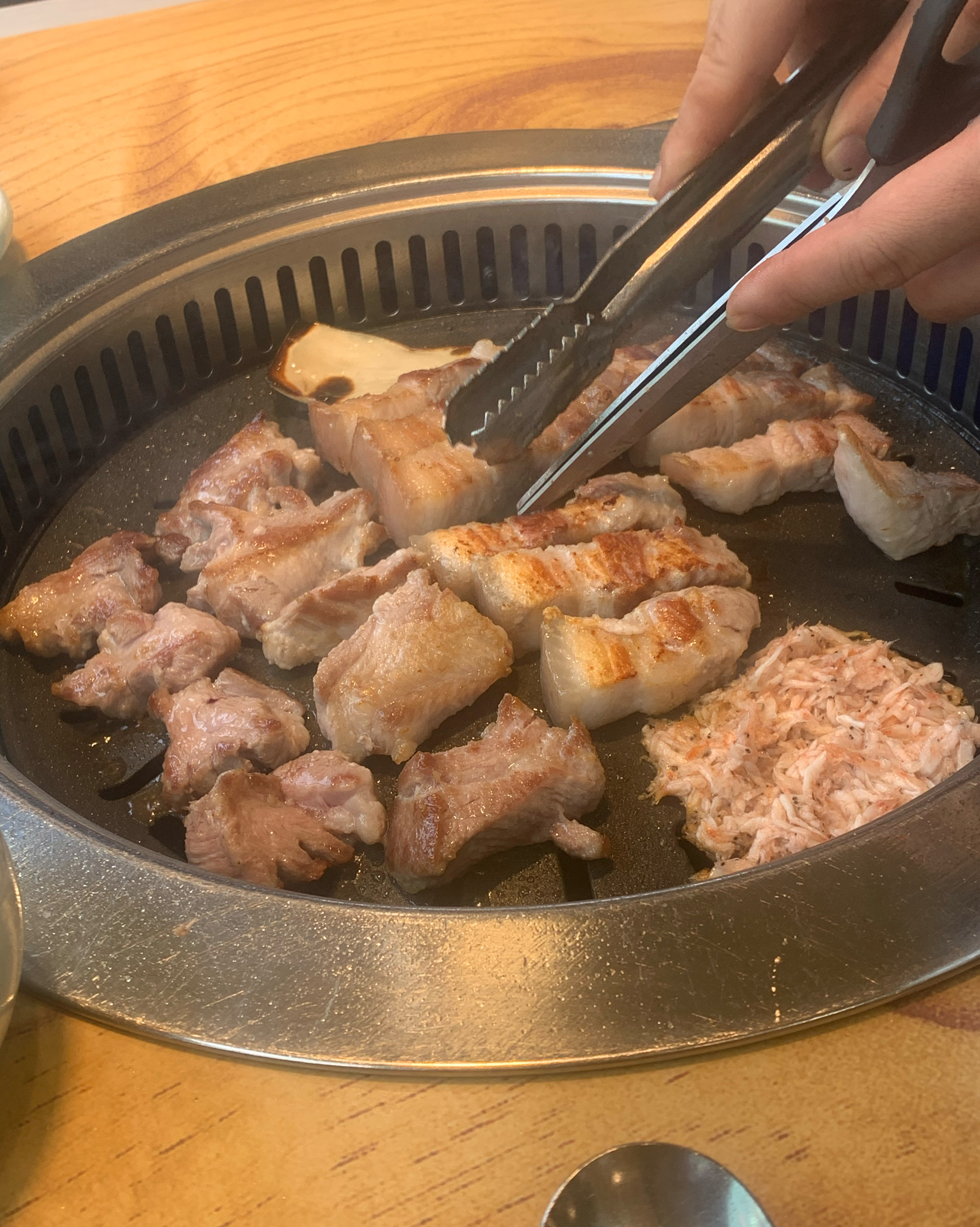 출산전에 고기먹으러 왔는데 너무 맛있게 구워주시고 친절해서 나중에 또 오기로 했어요💕오겹살