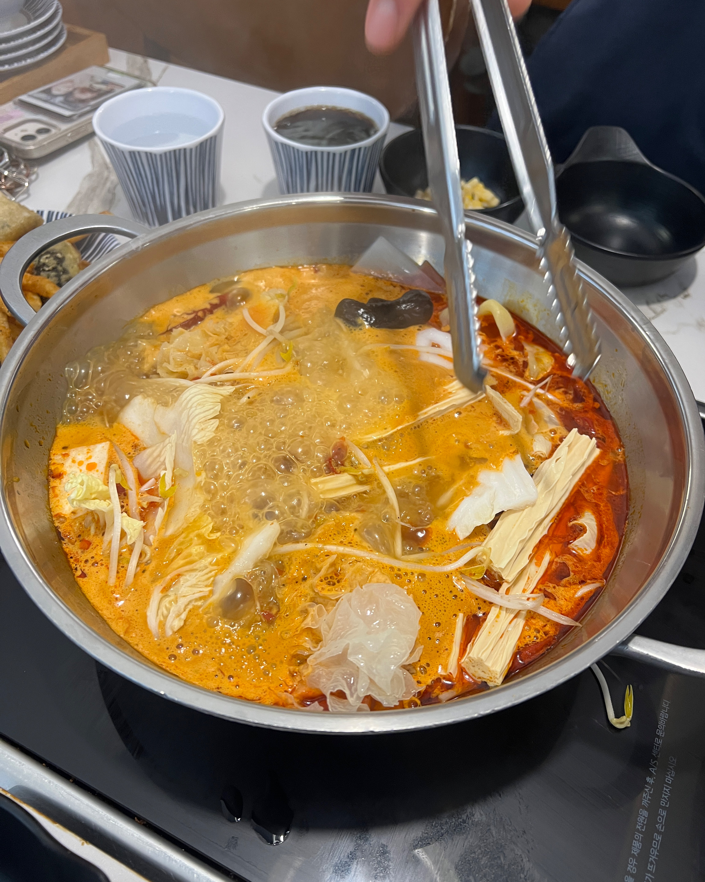 점심에 방문했는데 너무 좋았어요! 평소에도 자주 이용하는데 유성점 깔끔하고 좋습니다~ - 대전 맛집 퐁당 유성점