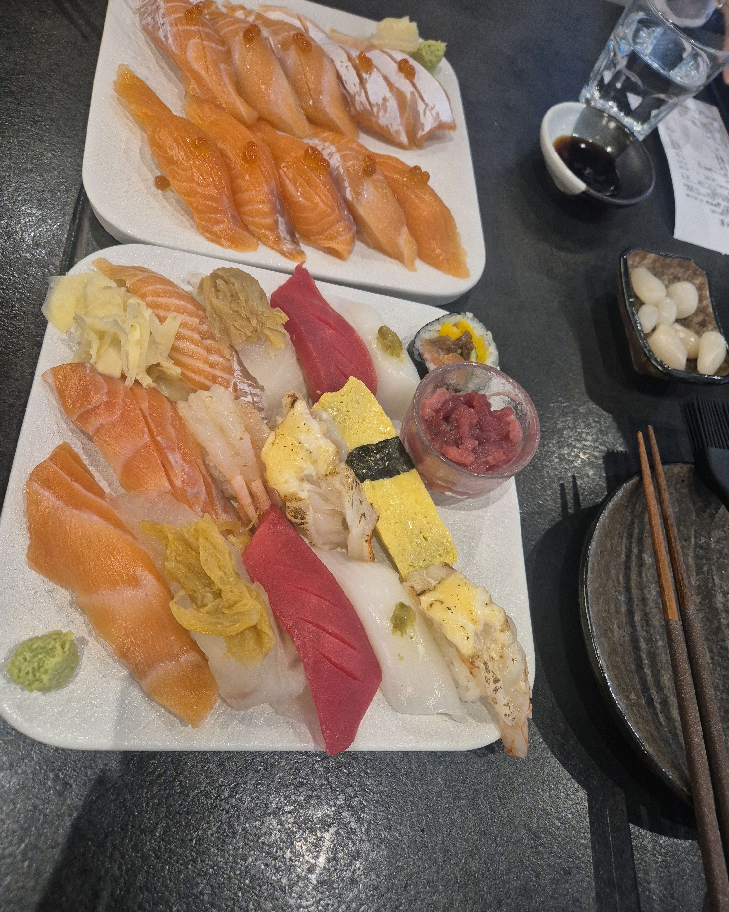 초밥이 일반 스시점과 다르게 두툼하고 맛있습니다!! - 성수 맛집 스시도쿠 더성수