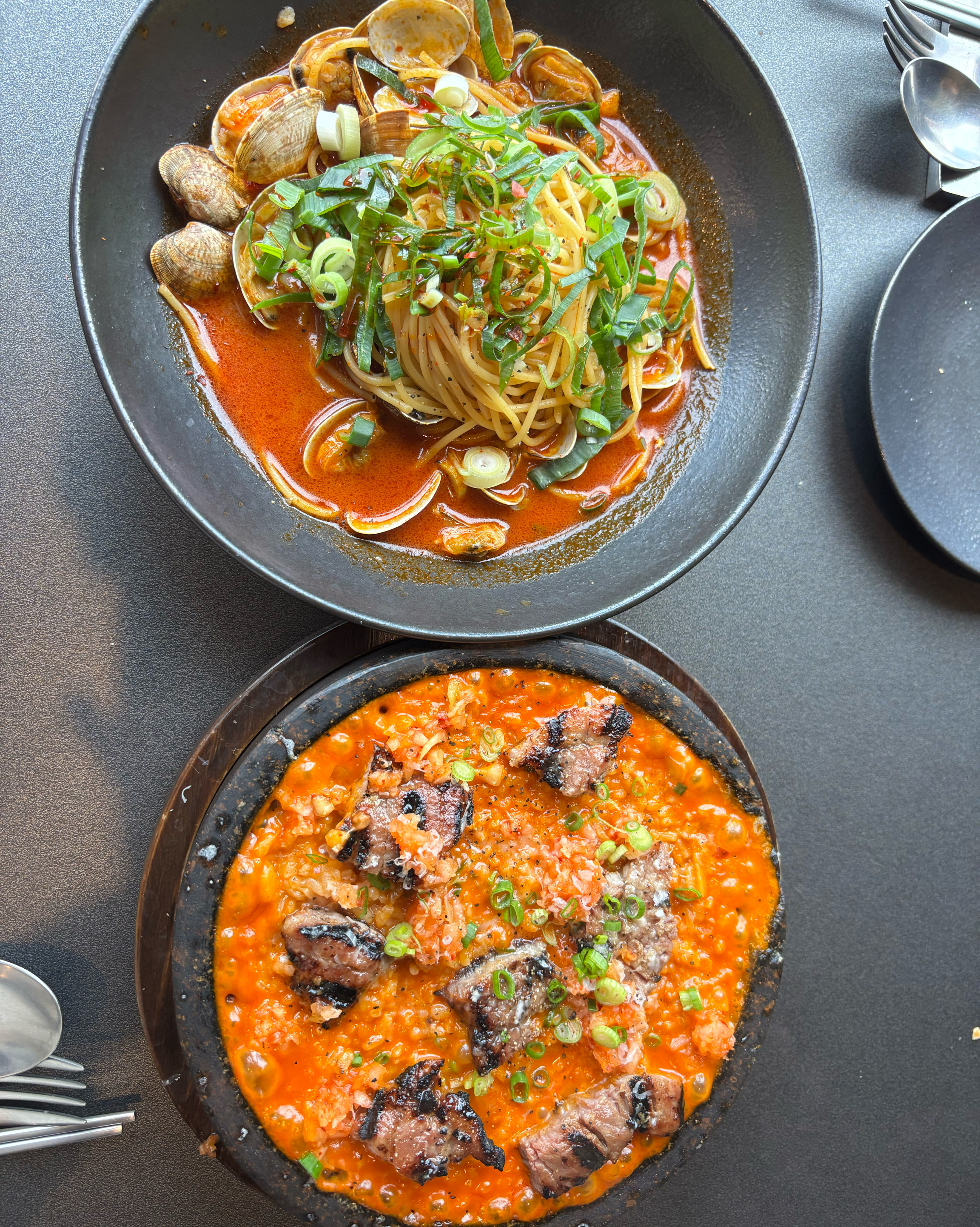 분위기 좋아서 대화하기 좋았고 음식도 되게 맛있었습니다! - 성수 맛집 이태리국시 성수