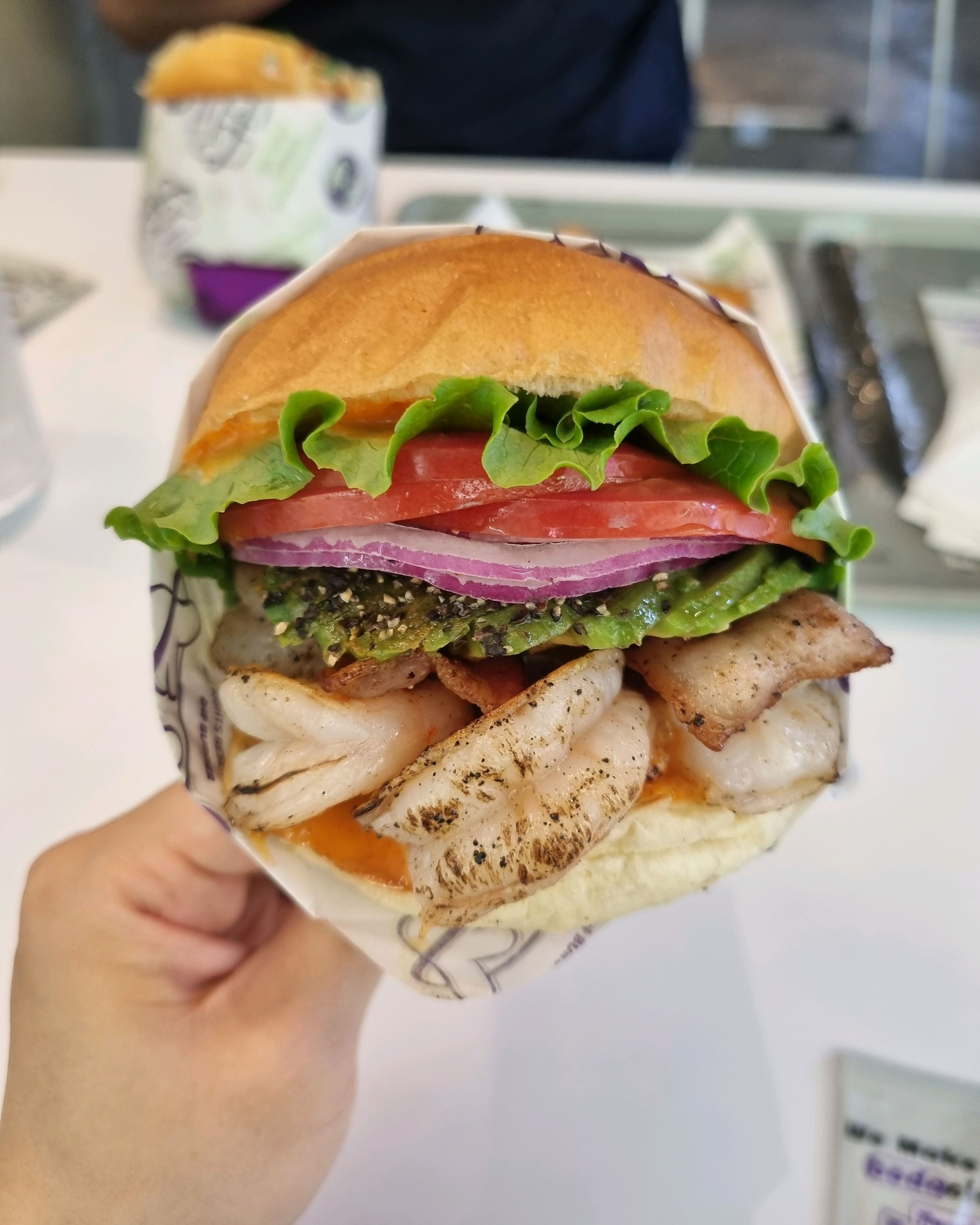 3번째 방문입니다!성수동에서 괜찮은 햄버거집 중 하나고 그릴드 쉬림프 버거가 제일 맛있어요