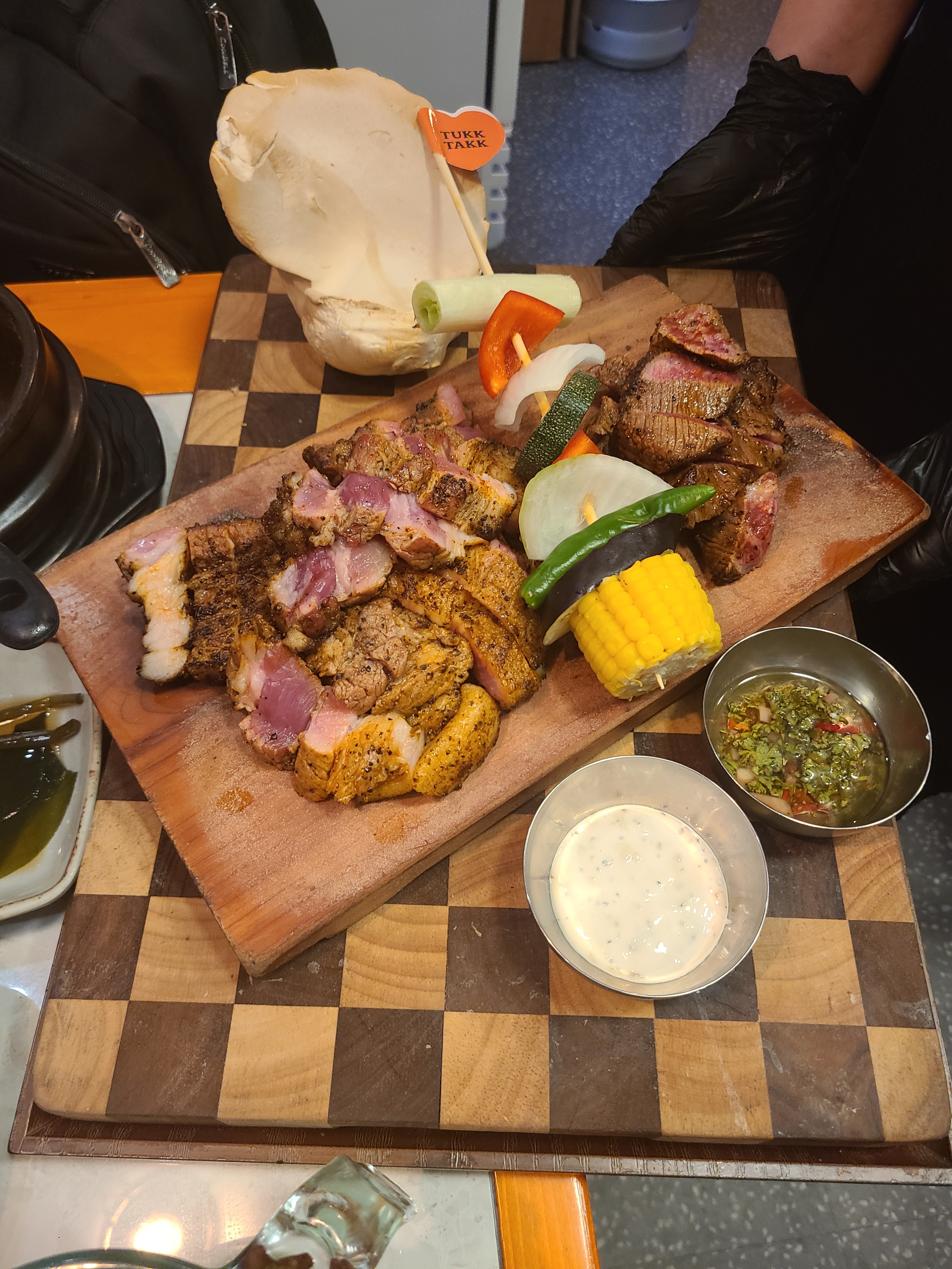 이런 맛있는 아사도를 한국에서 먹을 수 있다는 게 행복할 따름입니다. 말이 필요없습니다. 