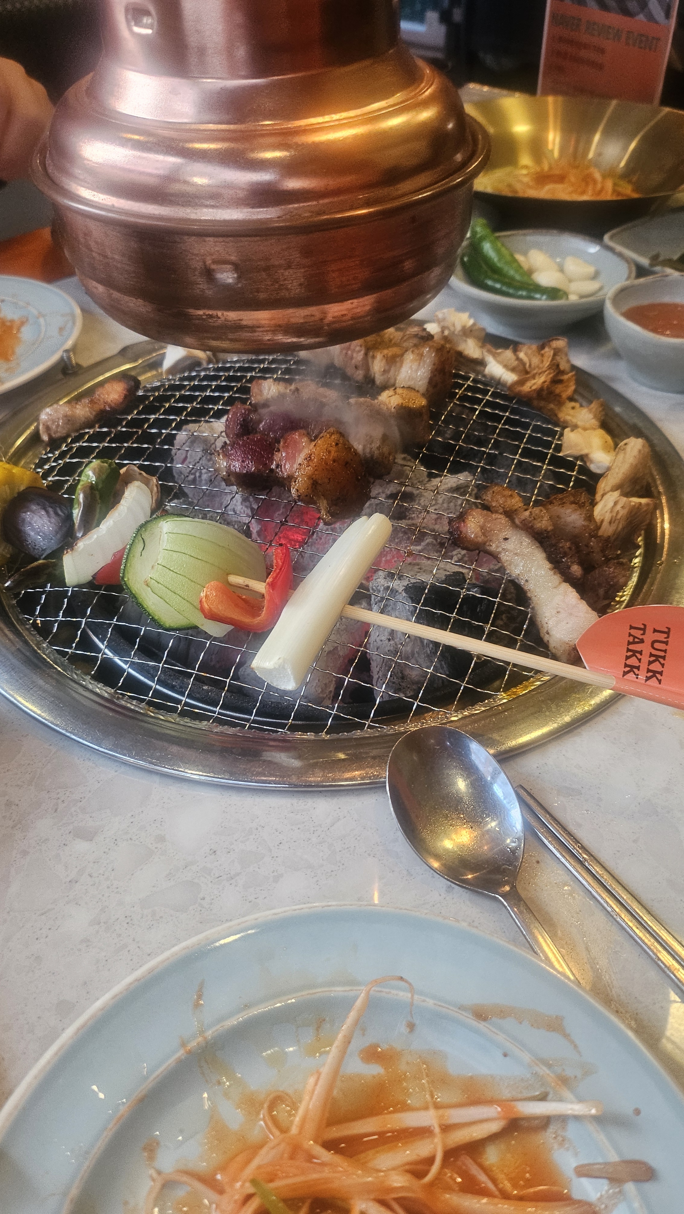 오 맛있습니다 진짜 겉바속촉입니다. 특히 캠핑가서 바베큐 좋아하시는데 어떤 이유로 못 가시