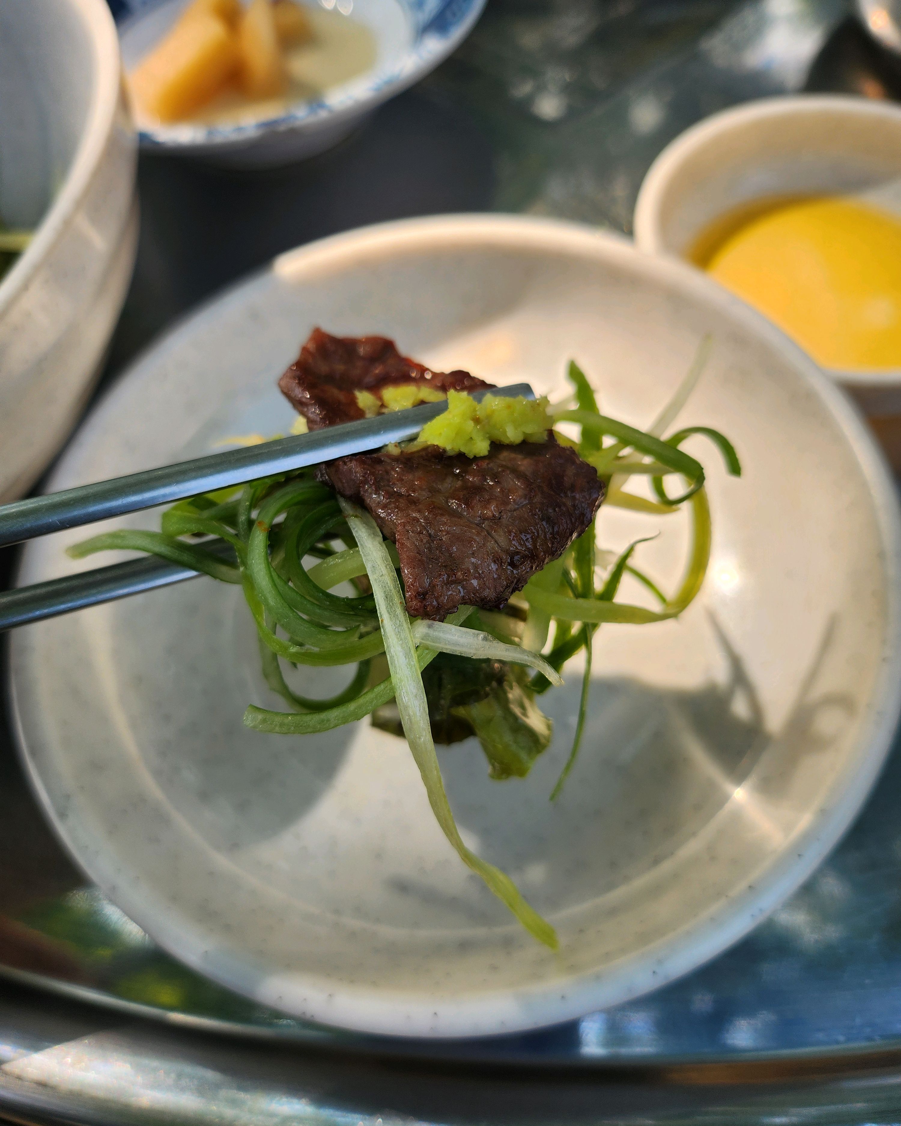 철마에 소고기먹으러 철마한우수목원 왔어요. 고기가 정말 맛나요ㅋ 야외에서 먹으니까 더 맛난