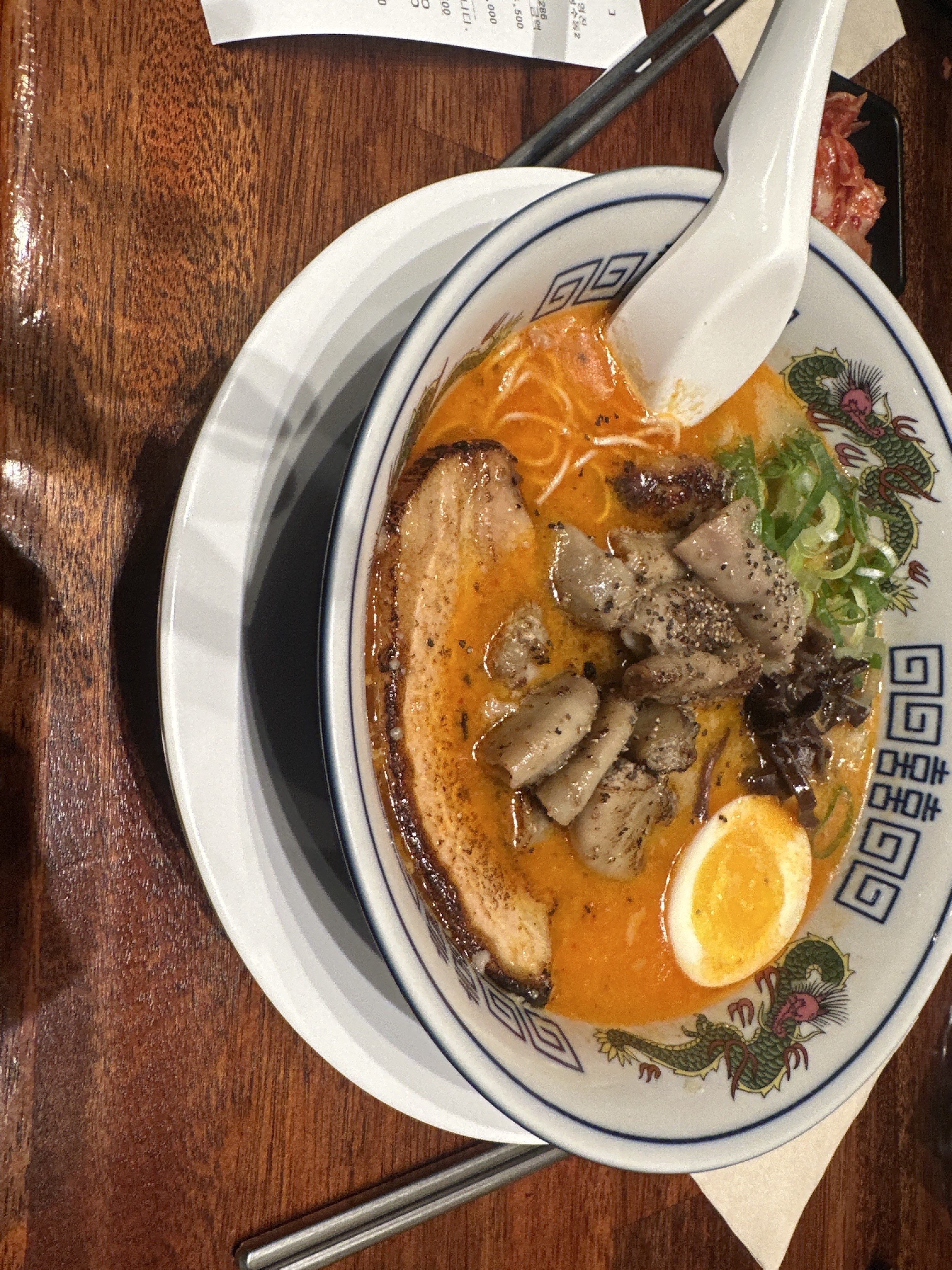 맛있고 선곡이 좋아요~~ - 성수 맛집 멘노아지 성수점