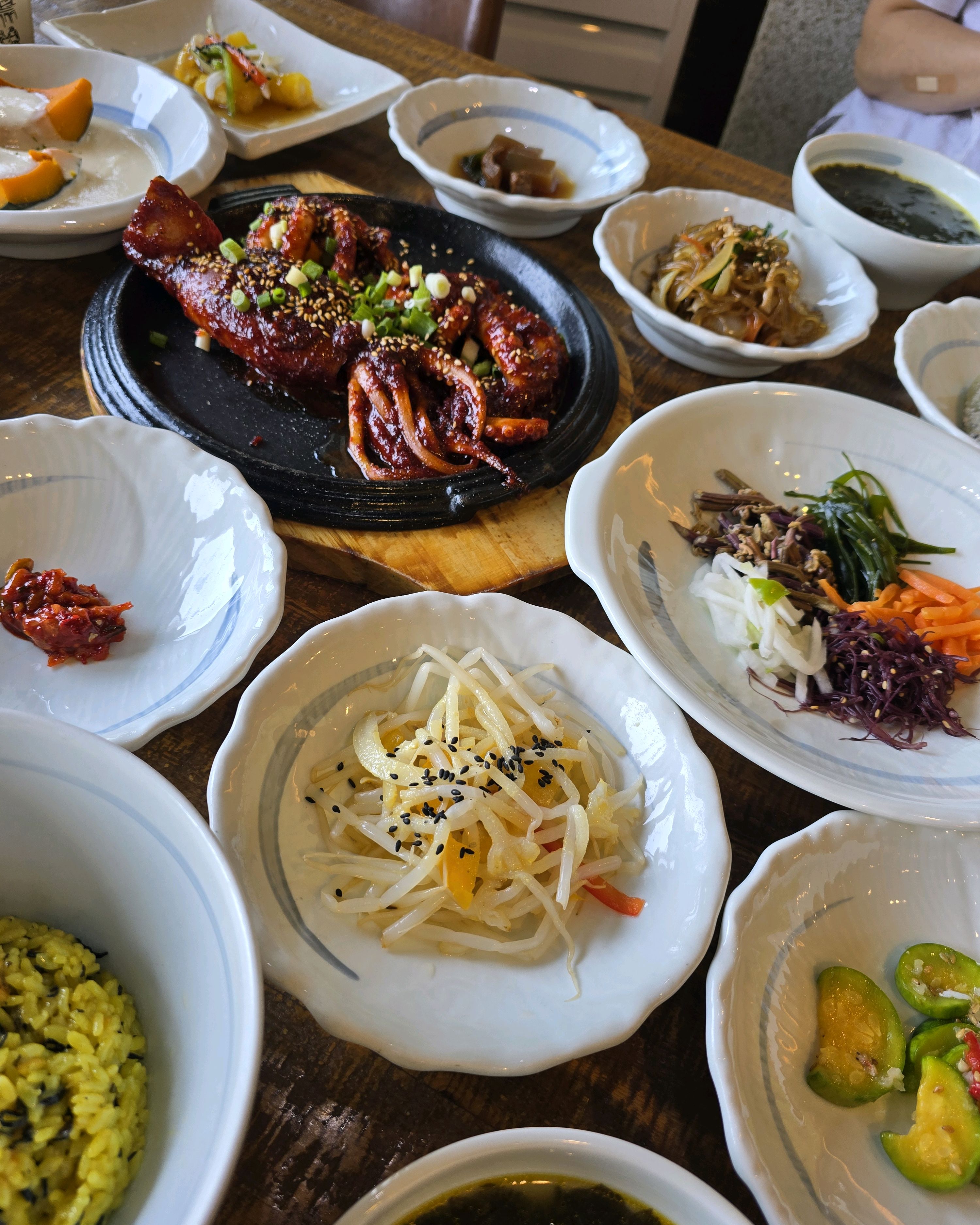 먼저 영도점 이용해보고 볼 일보고 지나가는 길에 기장점이 보여서 바로 들어왔어요 - 부산기장 바보낙지