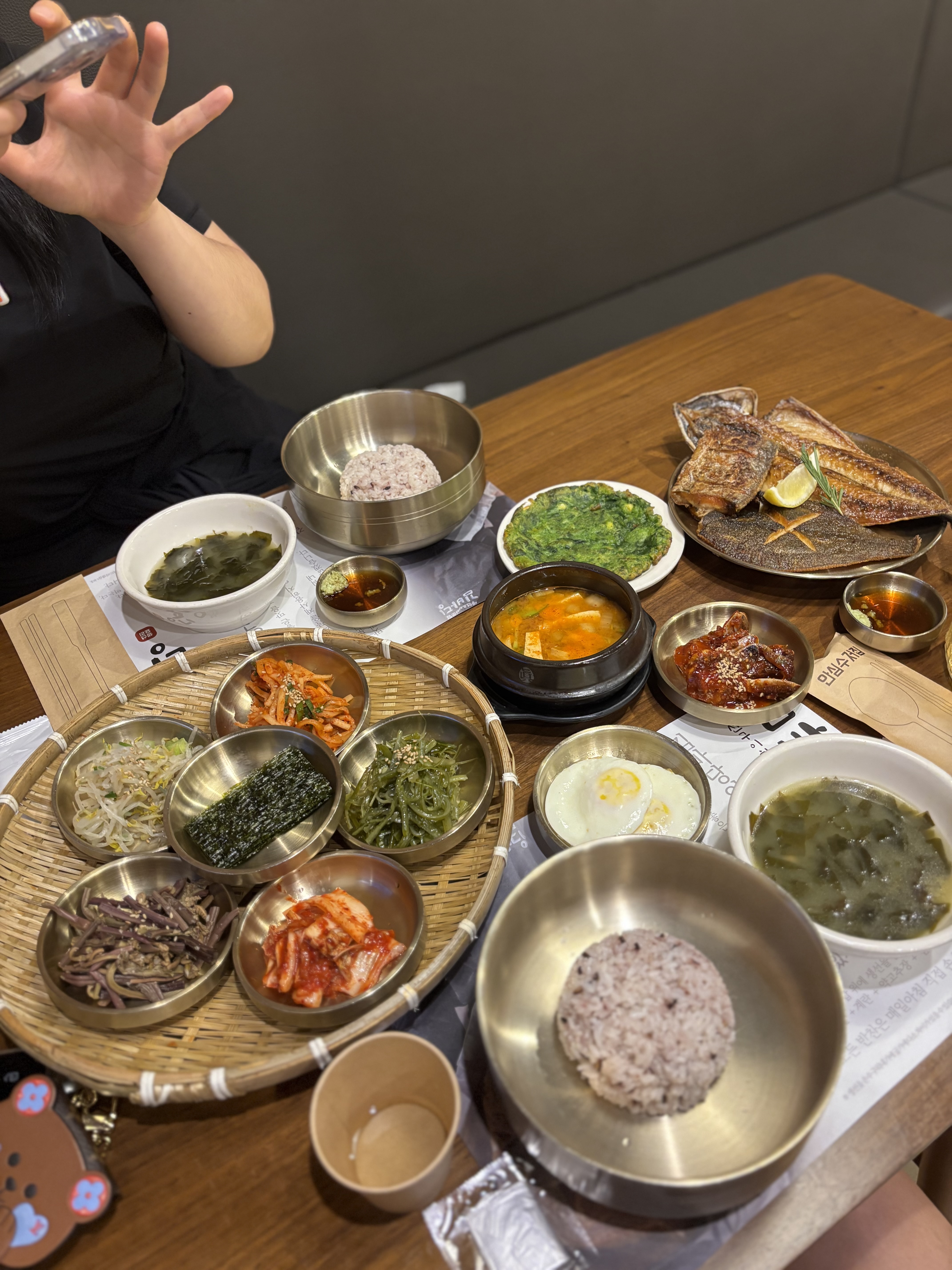 두번째 방문인데 생선구이랑 비빔밥재료가 알차요! - 부산기장 김바당