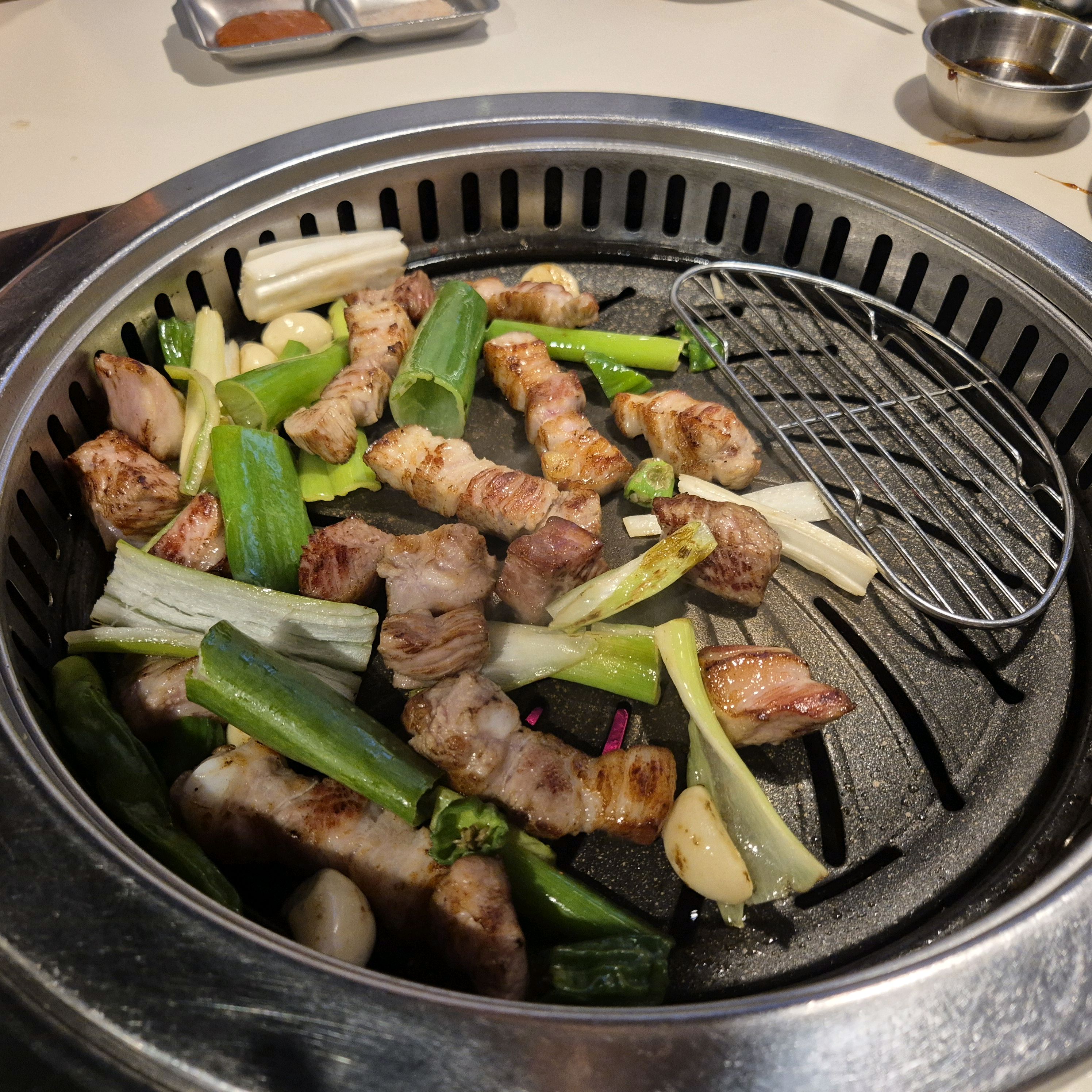고기 너무 맛있어요!! - 성수 맛집 고집132 성수본점