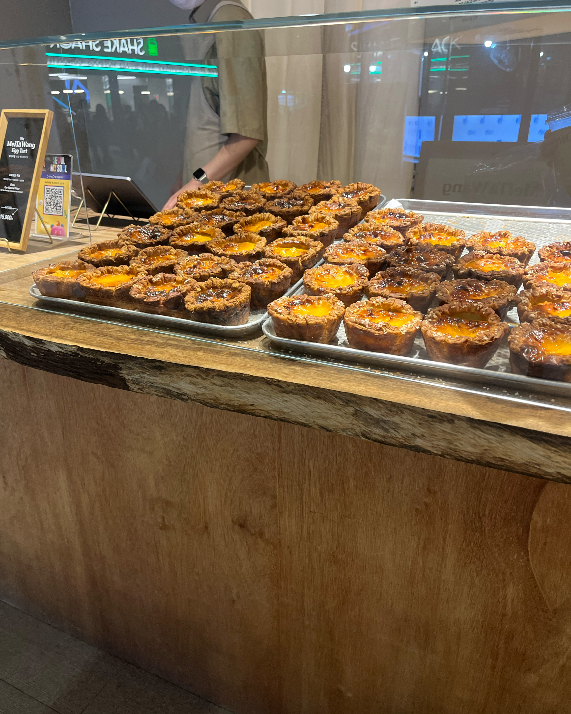 단짠 타르트 맛있더라구요 3구 세트로 구매했습니다! - 성수 맛집 메이타왕에그타르트스토어 성수본점
