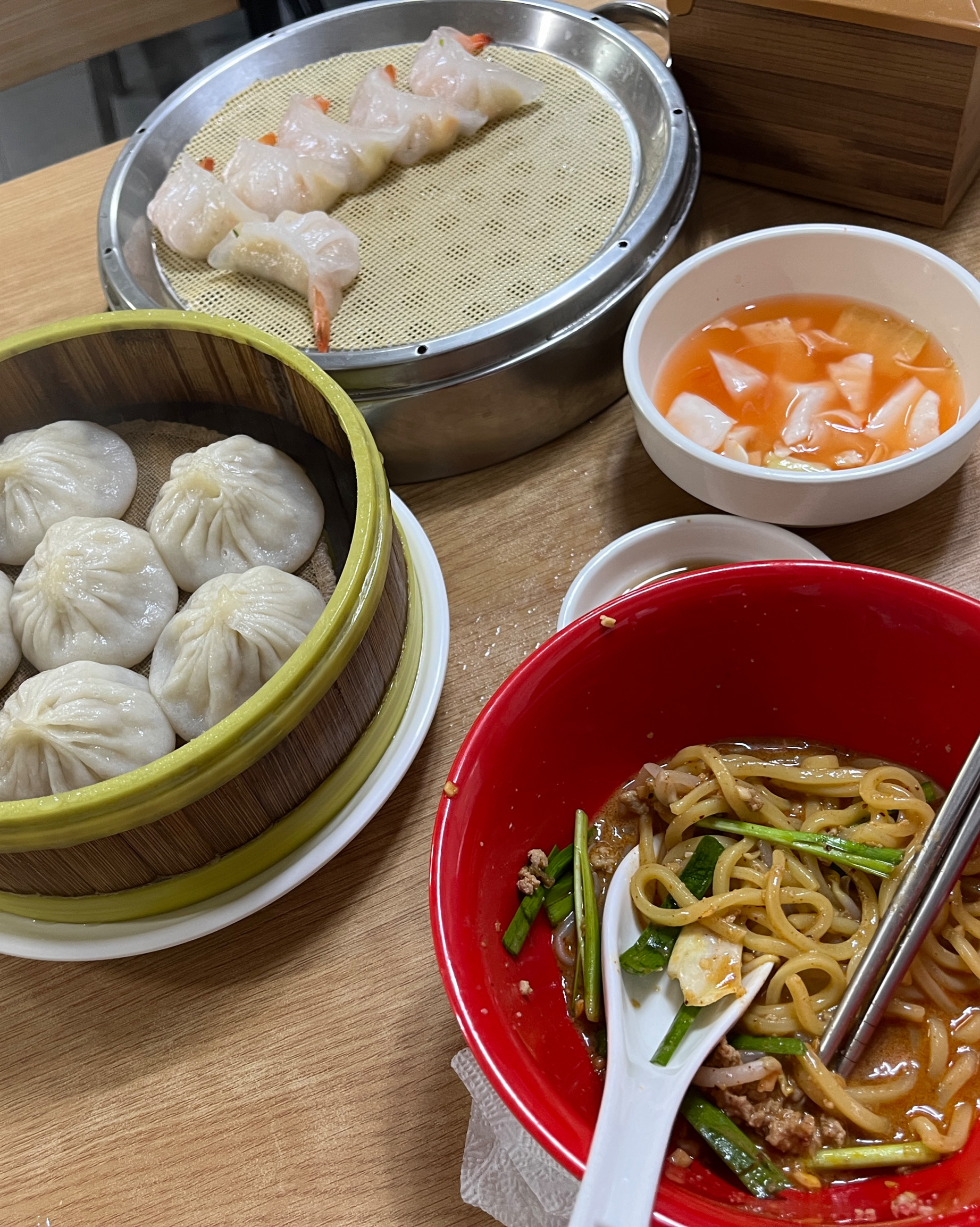 맛집이라는 SNS 영상 보고 방문 했습니다. - 부산 영도 일구향만두