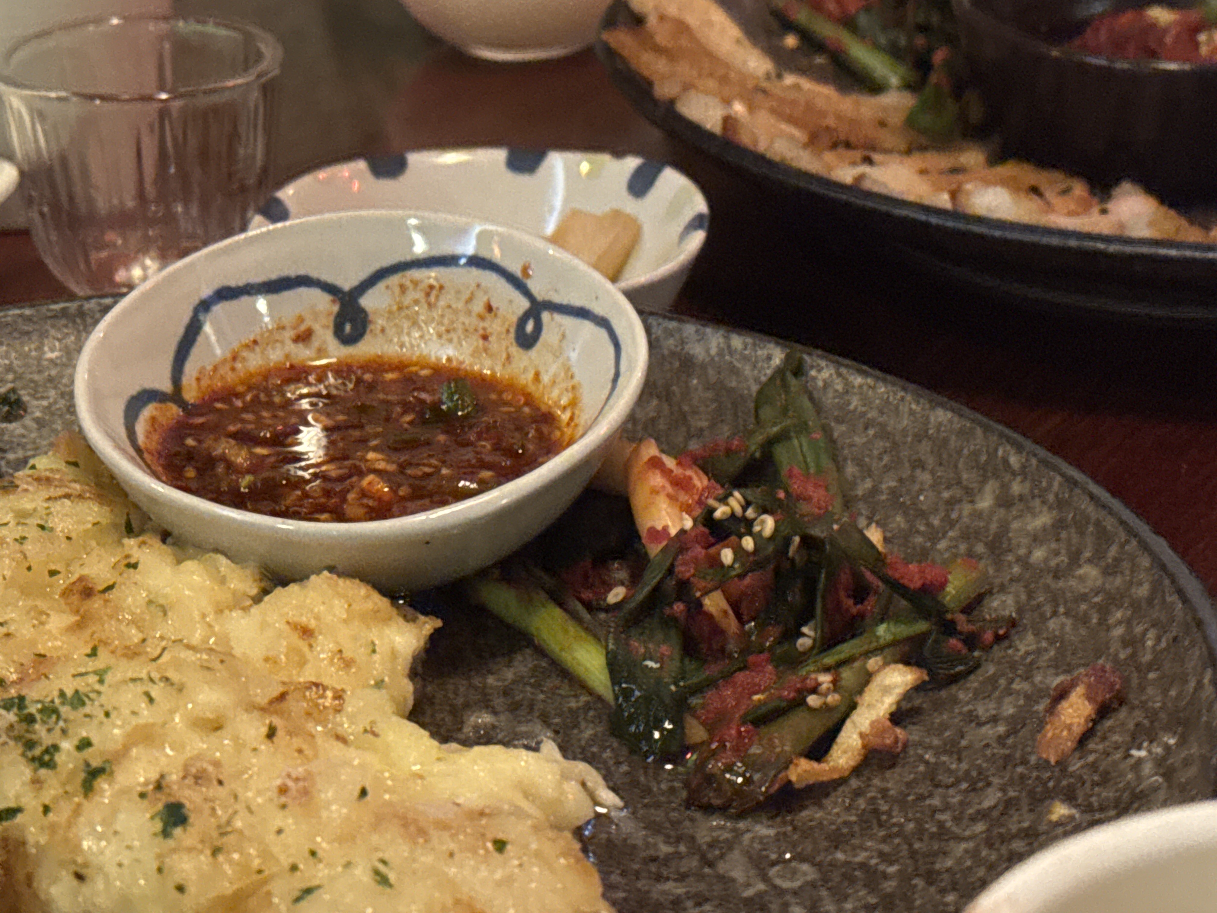 일부러 멀리까지 왔어요 너무 맛있습니다 웨이팅 길지않고 거의 바로 들어왔어요 최애 음식들이