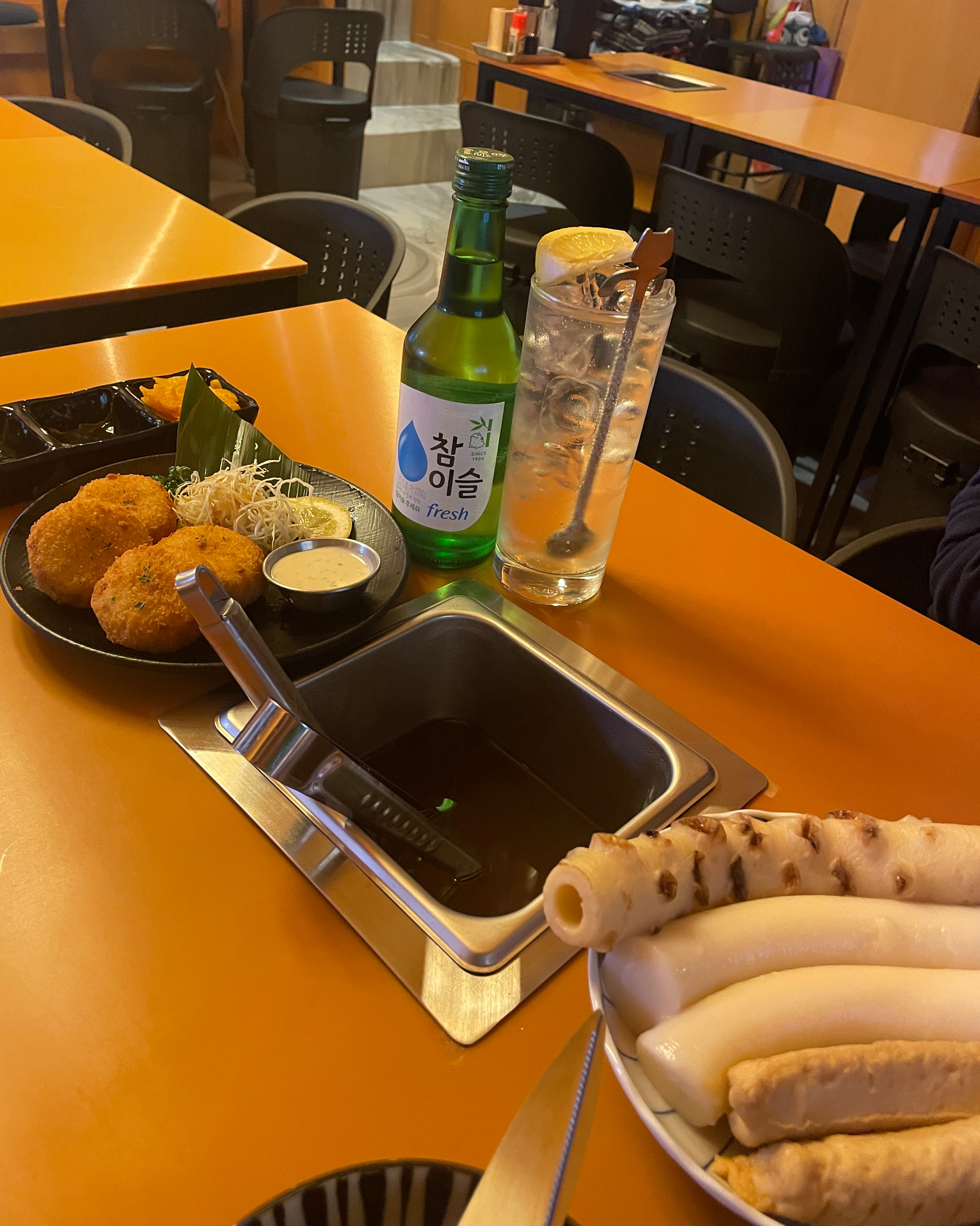 친구랑 방문했는데 너무 맛있고 위치도 좋아요! 그렇게 붐비지 않아서 대화하기도 좋았고, 직