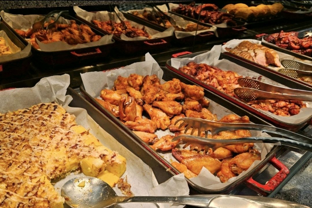 11명이 갔는데 모두들 맛있게 드셔서 주최자로서 너무 뿌듯했어요. - 통영맛집 쿠우쿠우 통영점