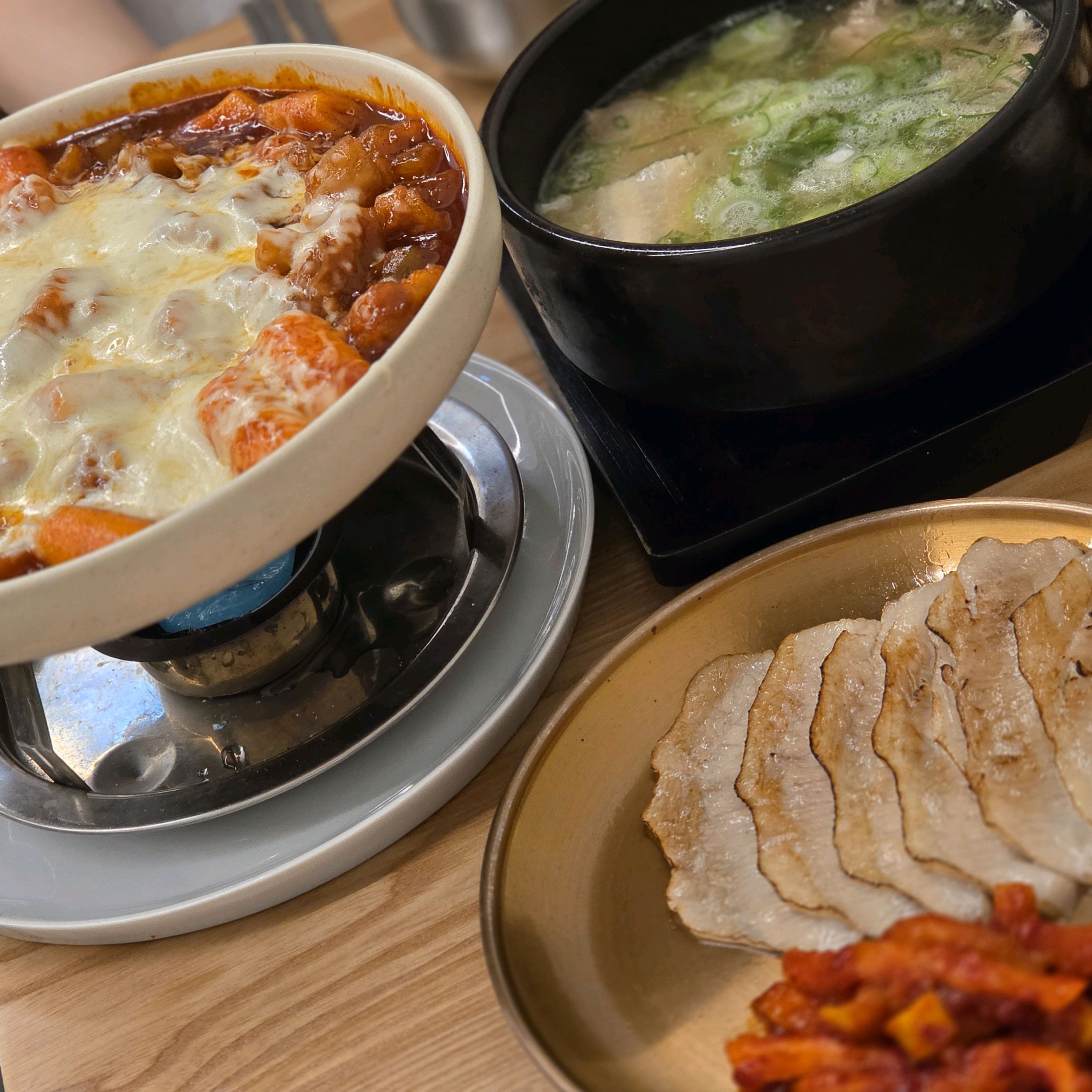 불스지, 국밥수육세트 주문해서 먹어봤는데 너무 맛있었어요!! 재방문의사 완전 있음👍 - 홍대 맛집 해정집
