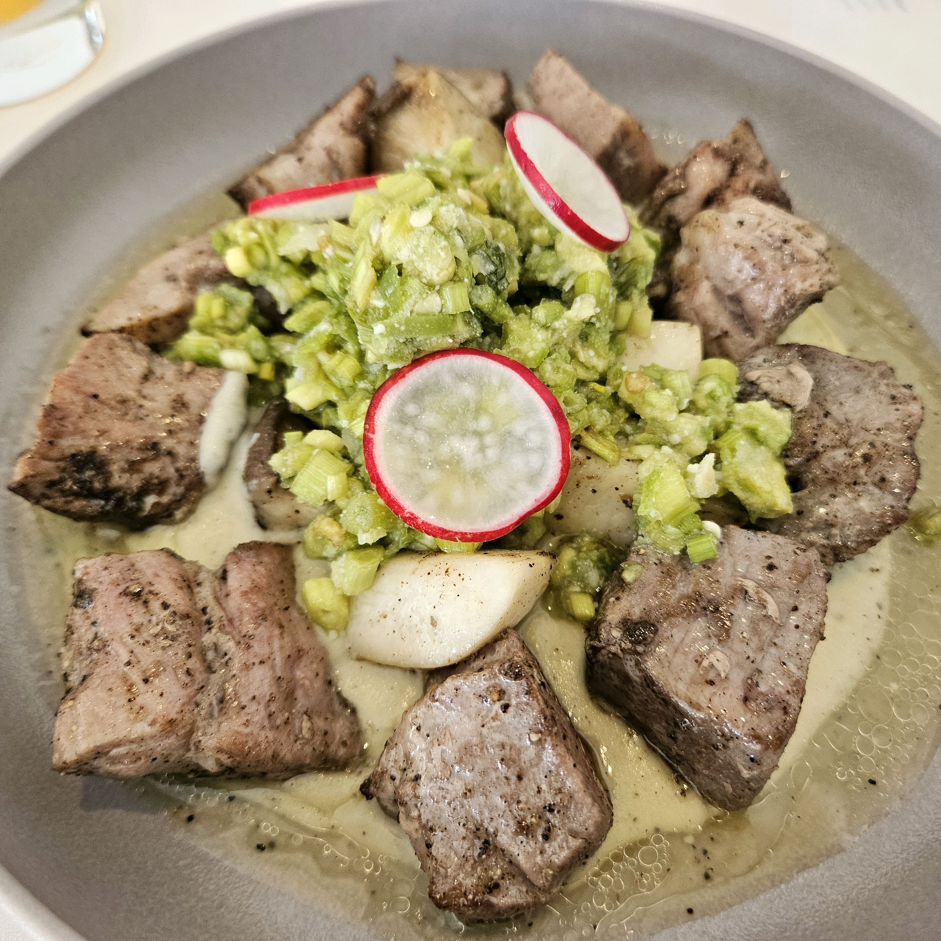 가족 주말 나들이로 미리 예약해서 점심먹으러 왔어요. - 홍대 맛집 랑트 연남