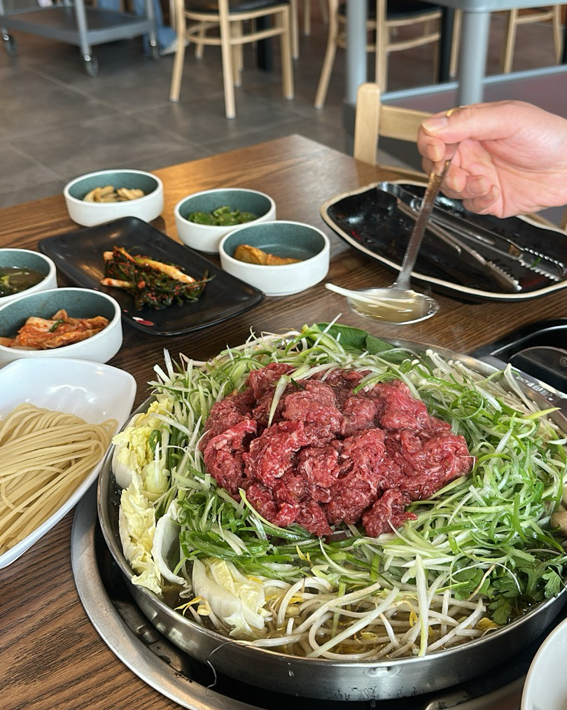 주문 후 냄비가 넘치는데 아무도 설명안해주시고 - 부산기장 온당골