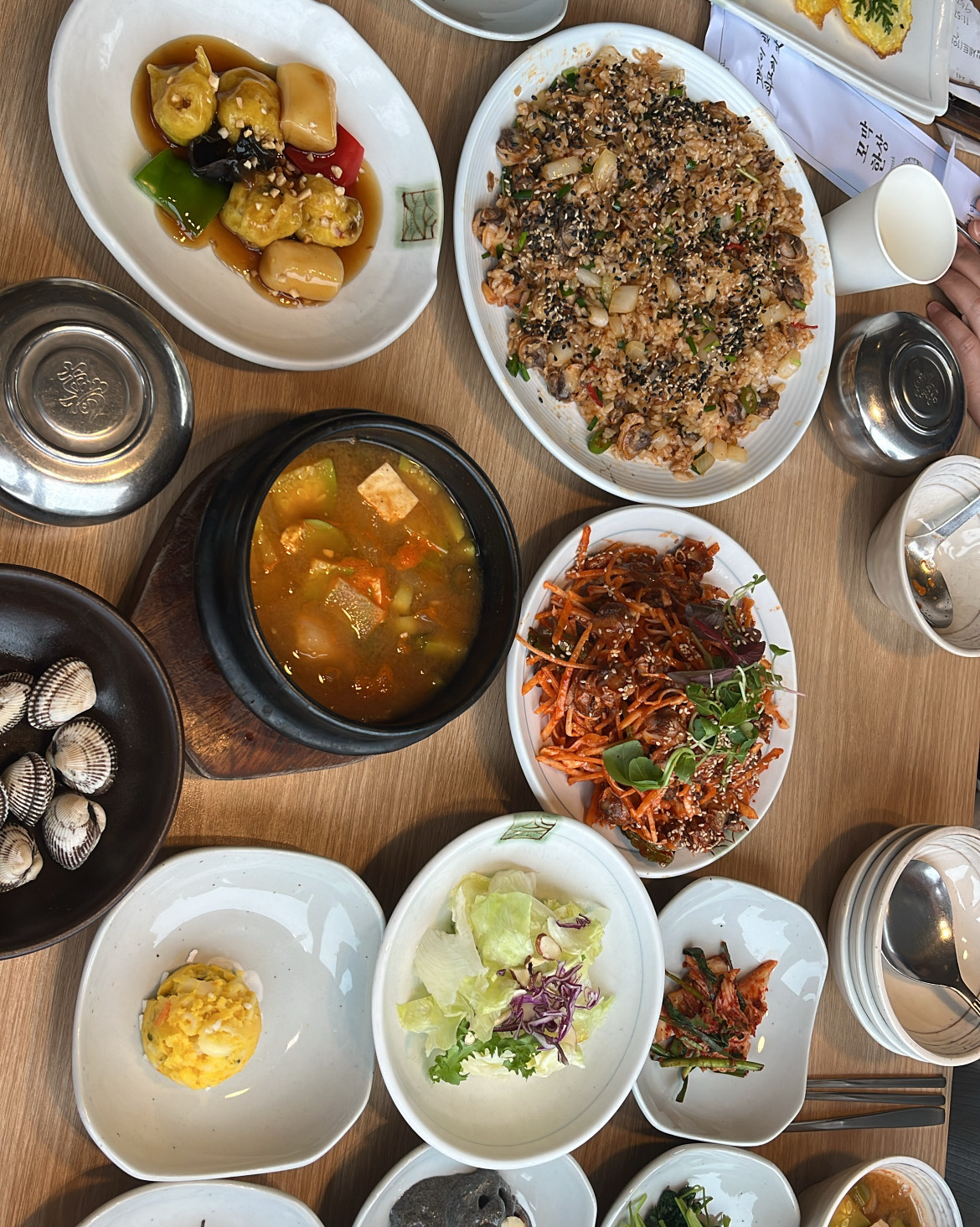 오랜만에 기장와서 맛집 찾다가 들렀습니다! 친절하시고 음식도 신선하고 너무 맛있어요 밑반찬