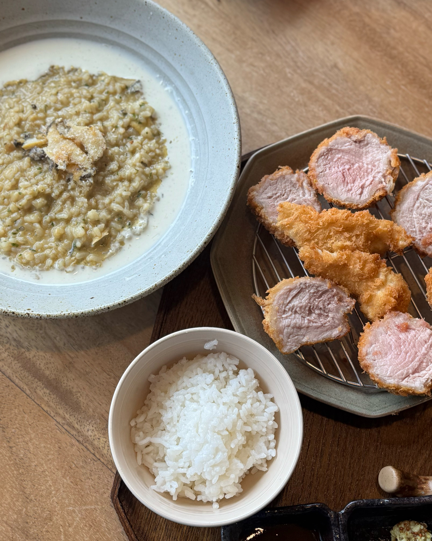 연화리 오랜만에 와서 맛집 찾다가 왔어요! 전복리조또 꼬옥 드세용 넘 맛있어요 :) 안심카